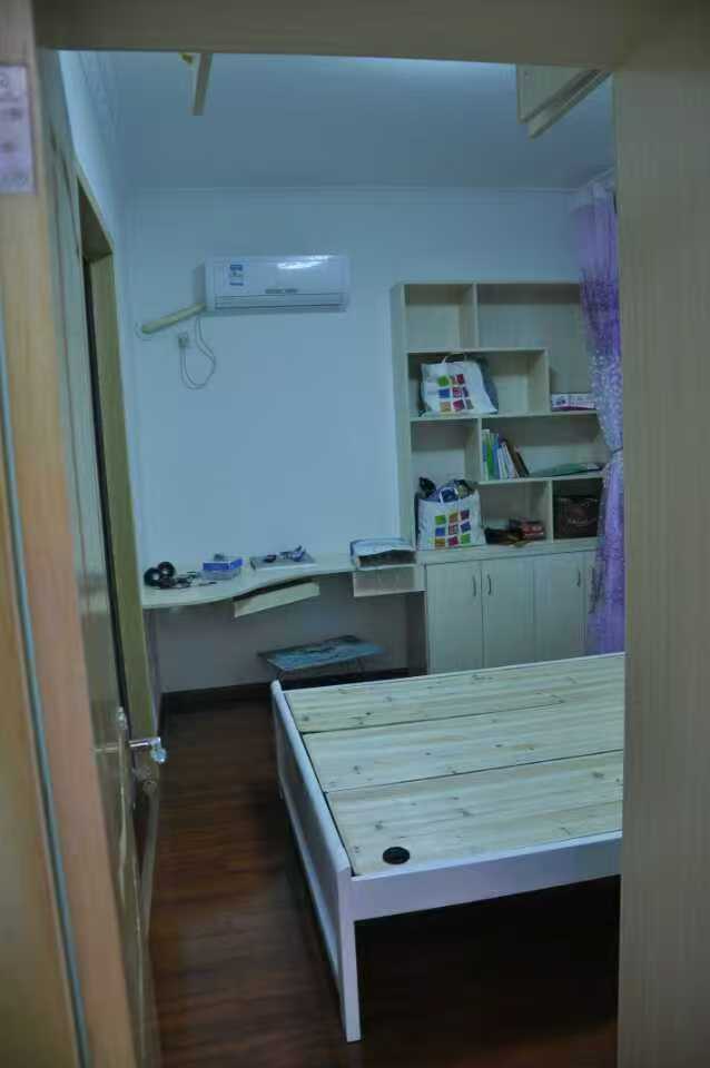 梓湖观邸  3室2厅1卫   2000.00元/月室内图