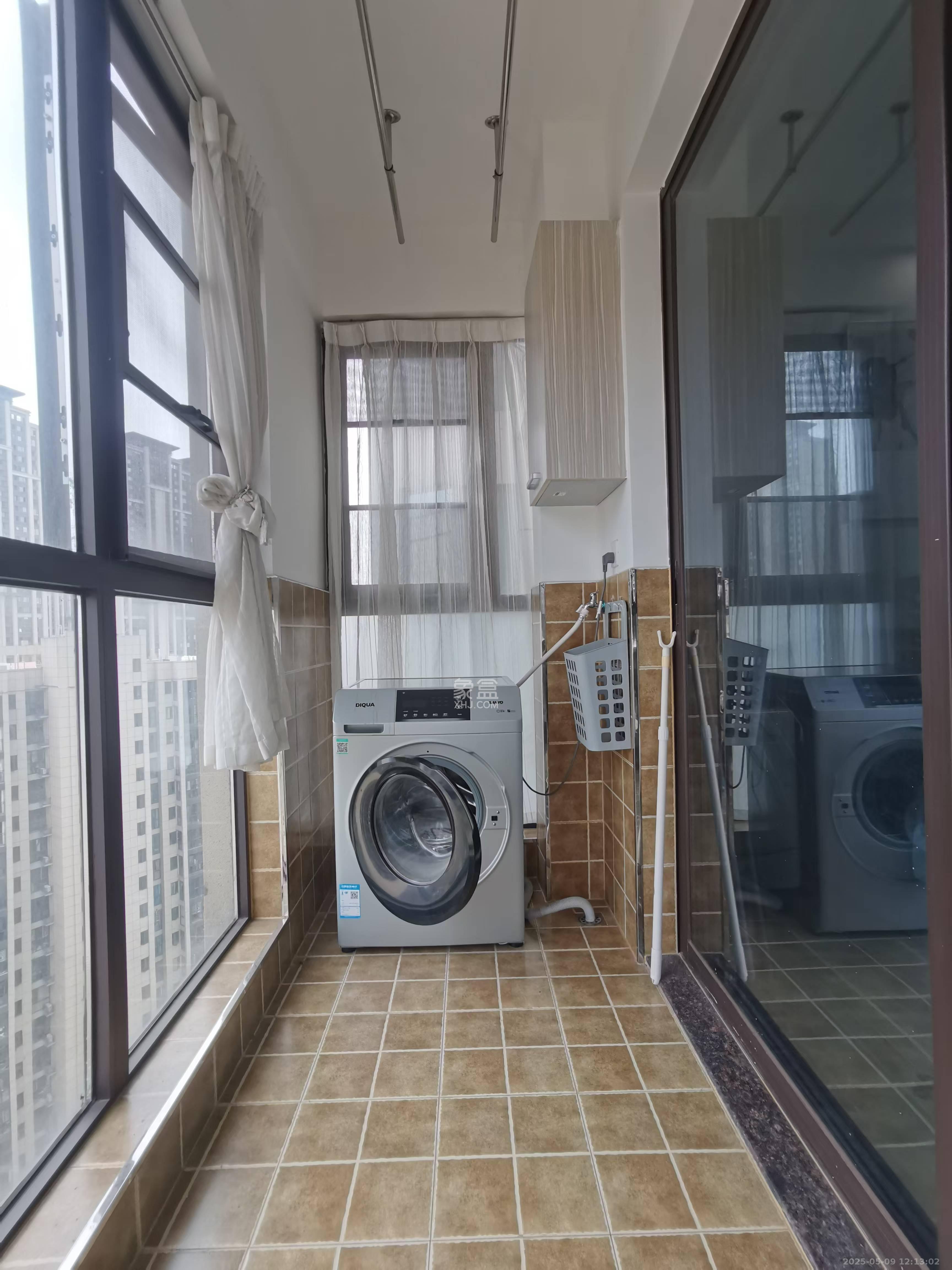 中国铁建梅溪青秀二期  3室2厅2卫   3000.00元/月室内图