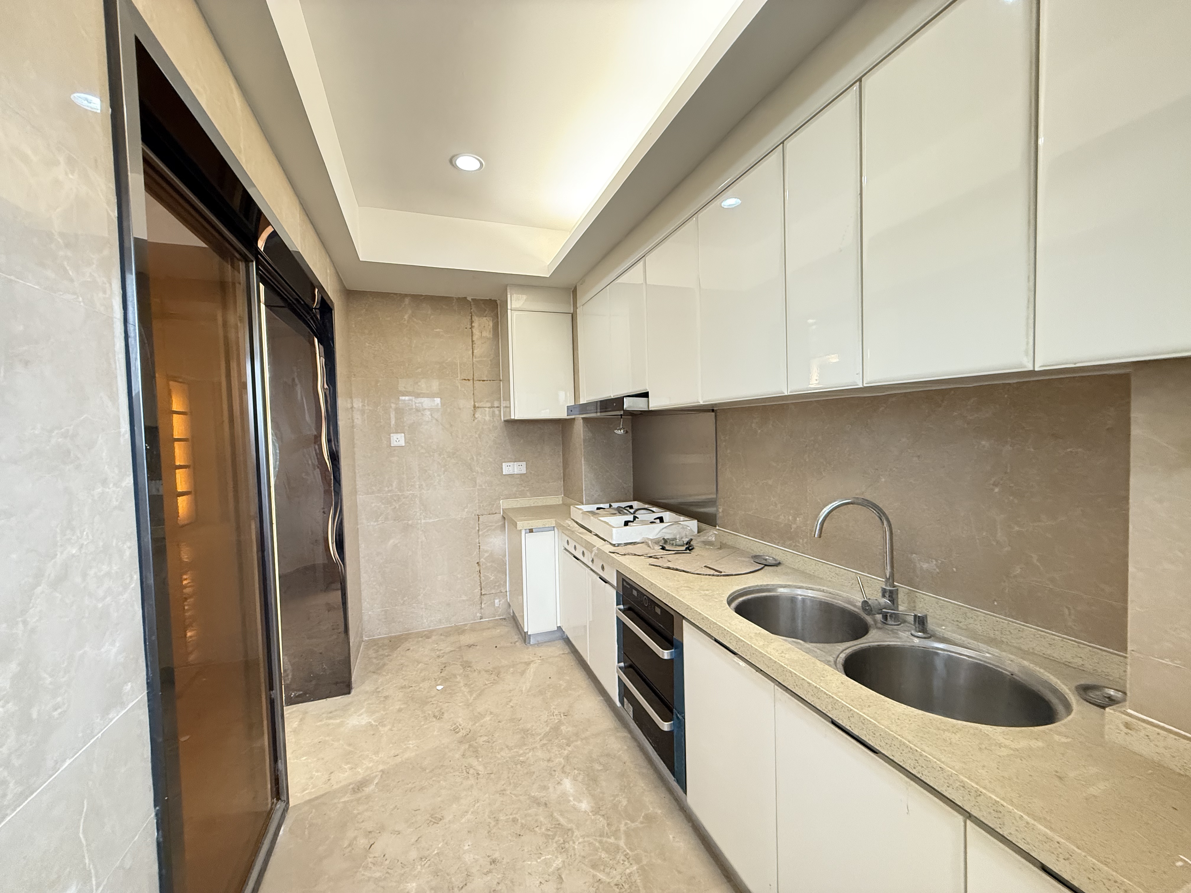 天鹅湾 3室2厅2卫 318.0万 天鹅湾 3室2厅2卫 318.0万室内图