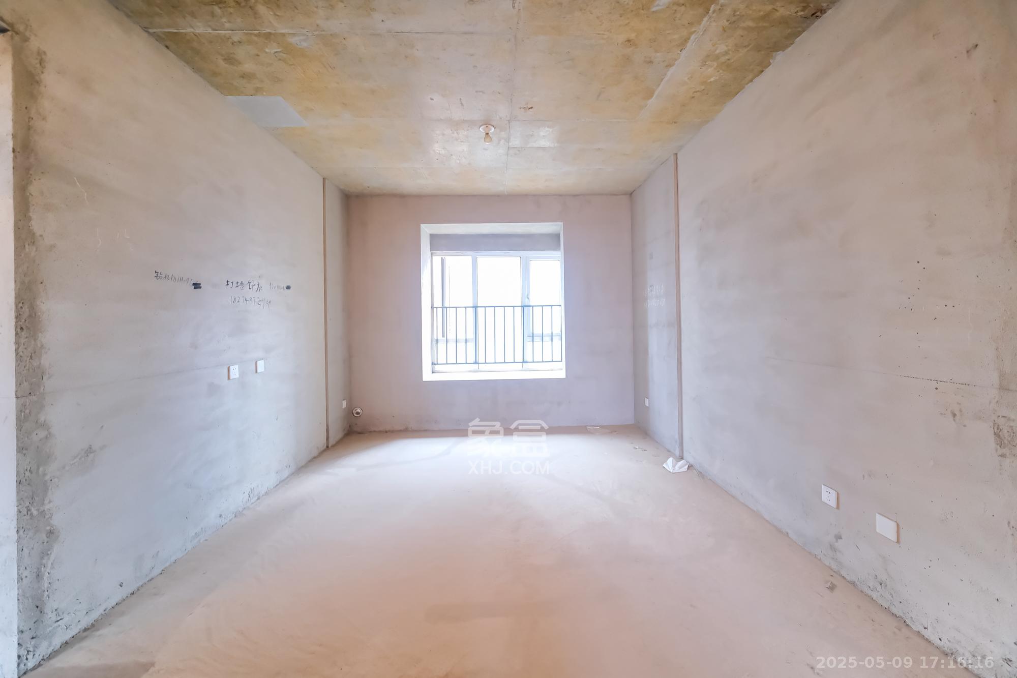 荣盛花语城 3室2厅1卫 58.0万 荣盛花语城 3室2厅1卫 58.0万客厅