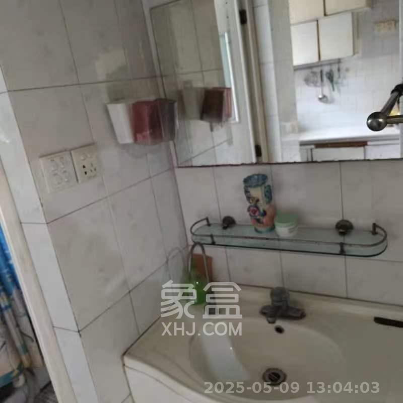 阿弥岭一二片  2室1厅1卫    1300.0元/月室内图