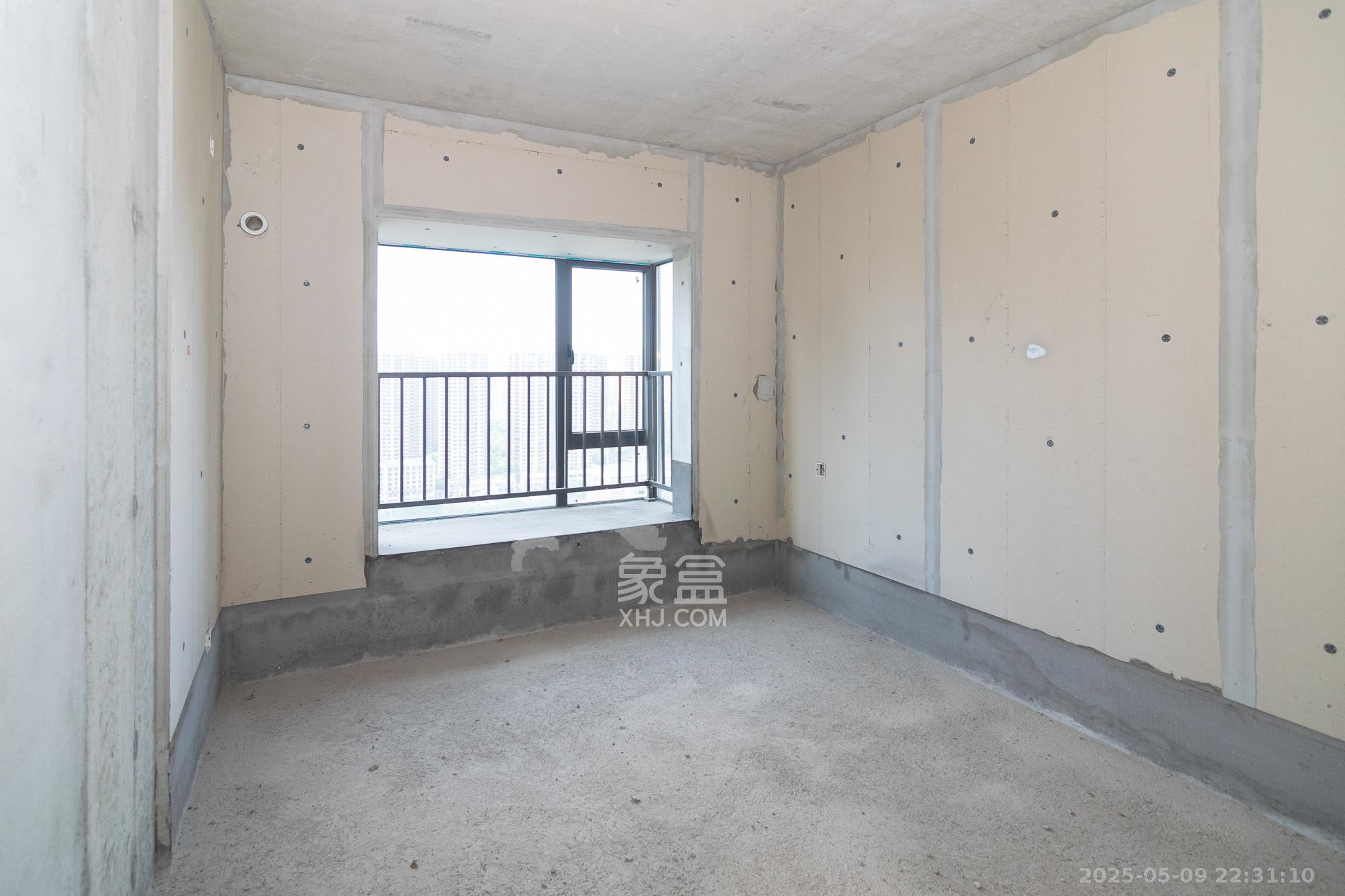 润和雅郡(润和紫郡六期) 6室3厅3卫 180.0万 润和雅郡(润和紫郡六期) 6室3厅3卫 180.0万卧室