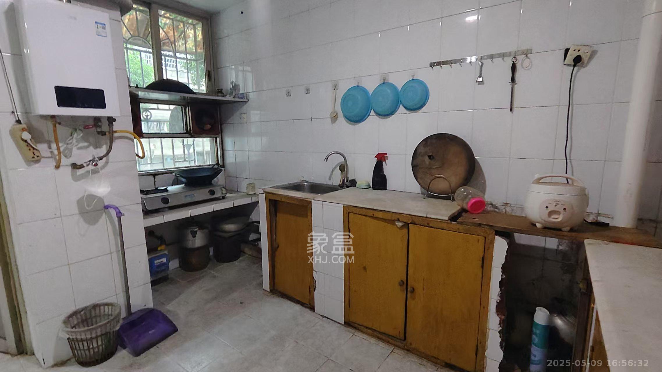 金星小区 4室2厅1卫 2300.0元/月 金星小区 4室2厅1卫 2300.0元/月室内图