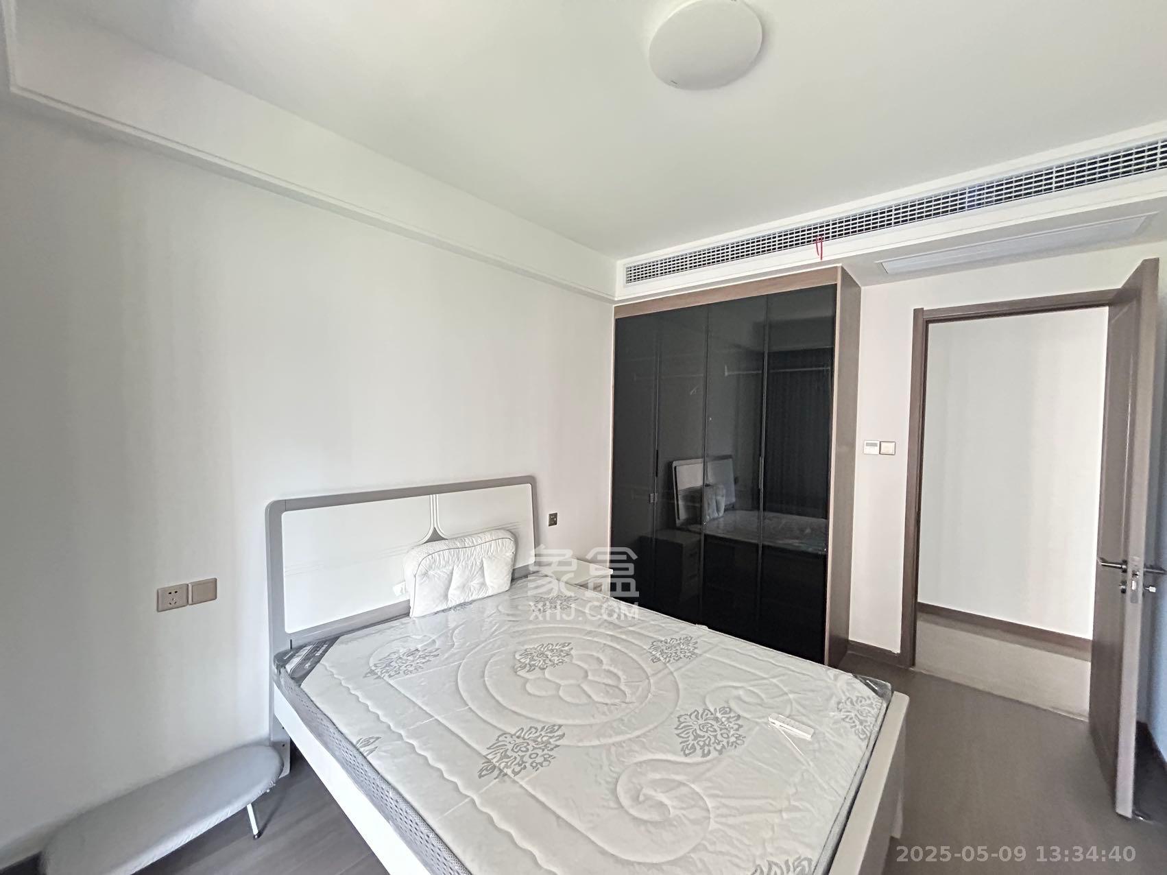 龙湖春江天玺  4室2厅2卫    4600.0元/月室内图