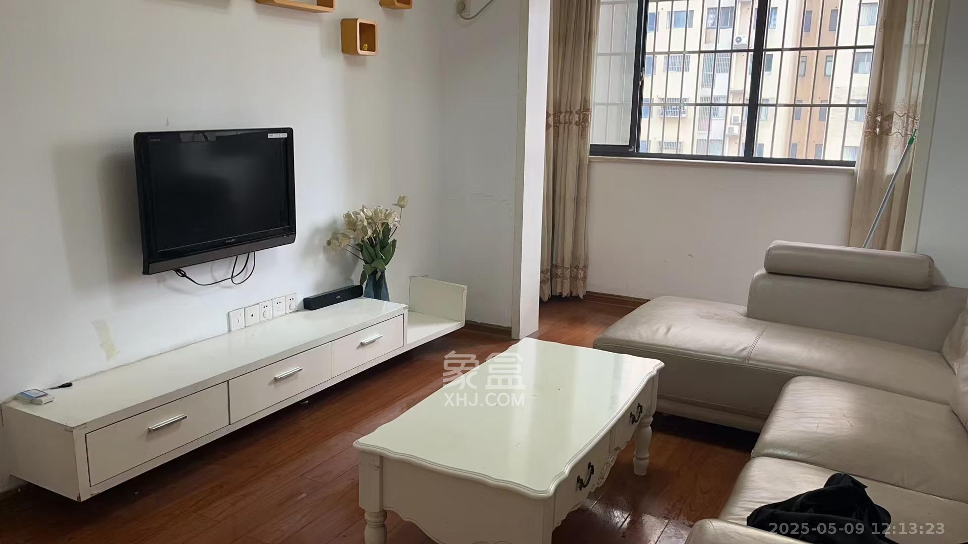 中国铁建国际城一期 3室2厅1卫 1400.0元/月 中国铁建国际城一期 3室2厅1卫 1400.0元/月室内图