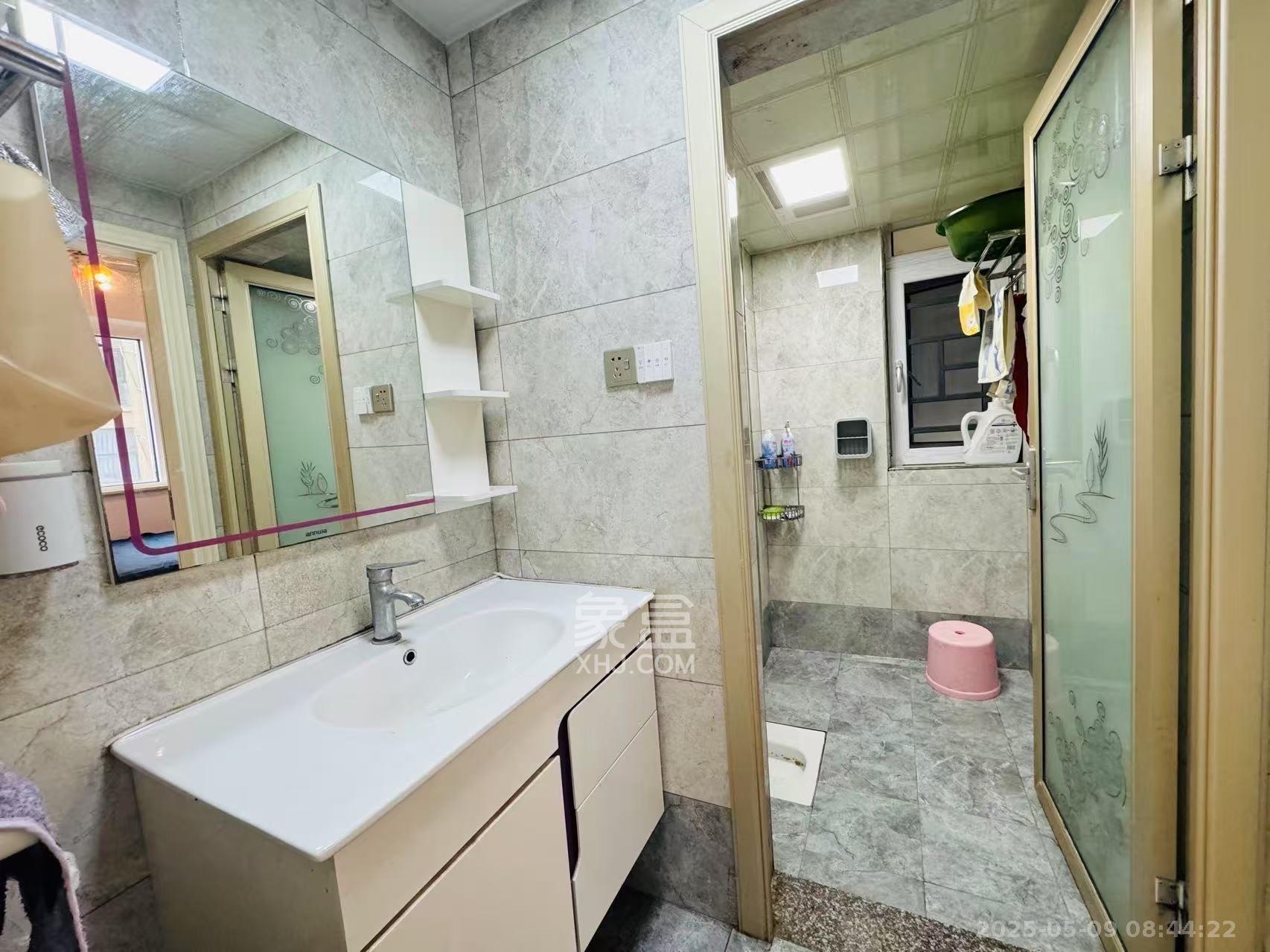 上园商住小区  1室0厅0卫   3380.00元/月室内图