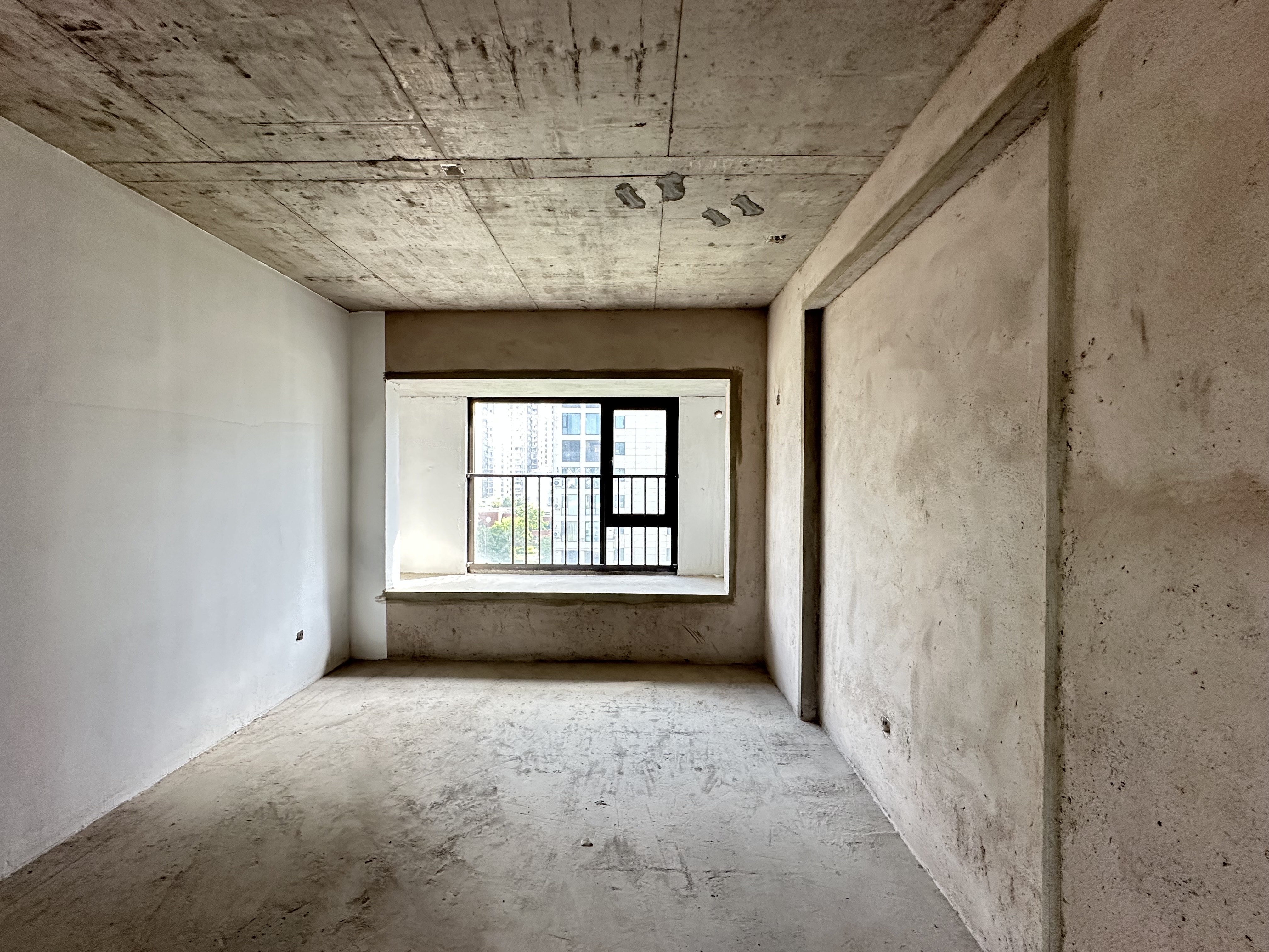 江与城 4室2厅2卫 109.0万 江与城 4室2厅2卫 109.0万客厅