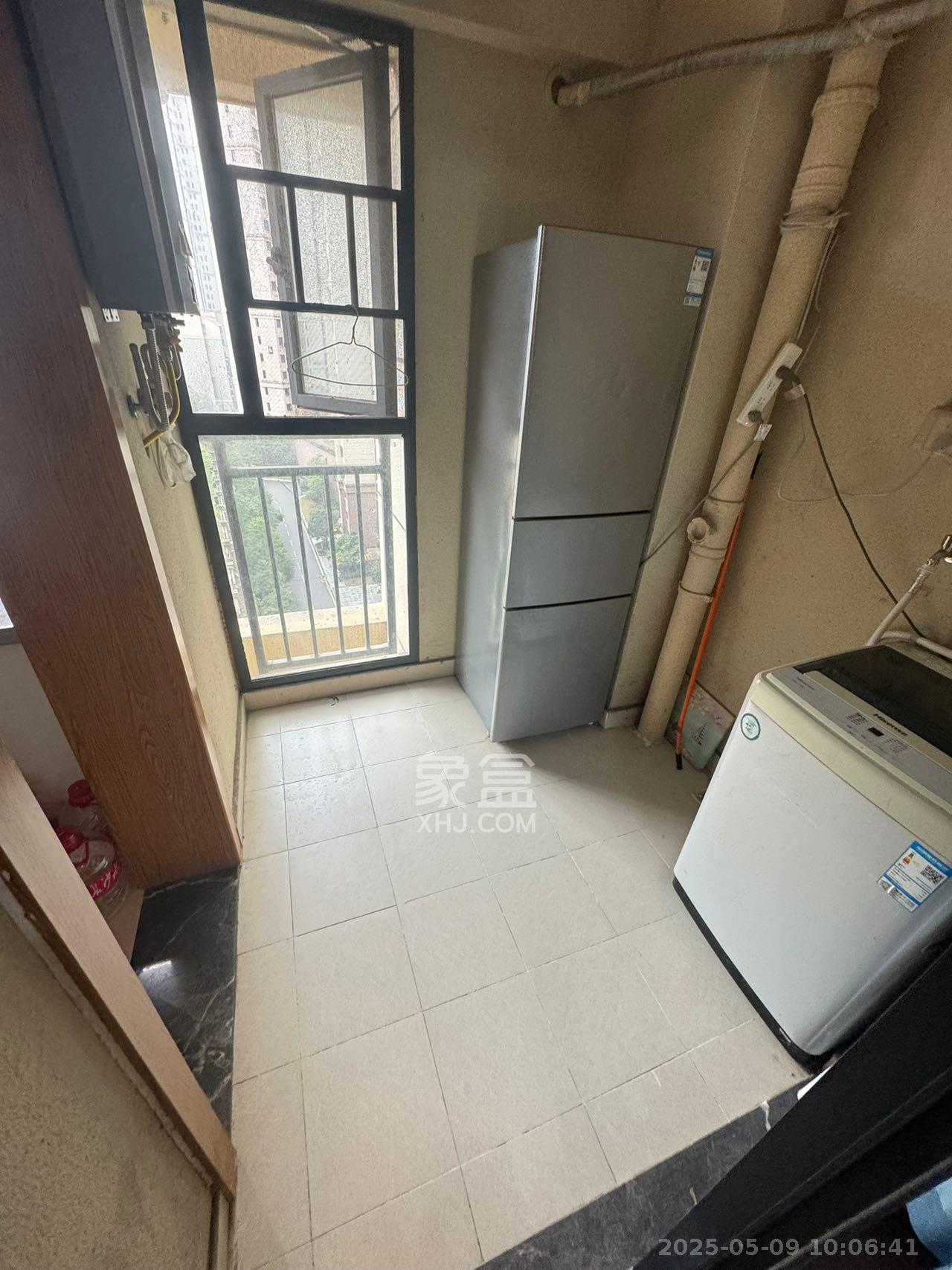 荣泰广场  2室1厅1卫   1300.00元/月室内图
