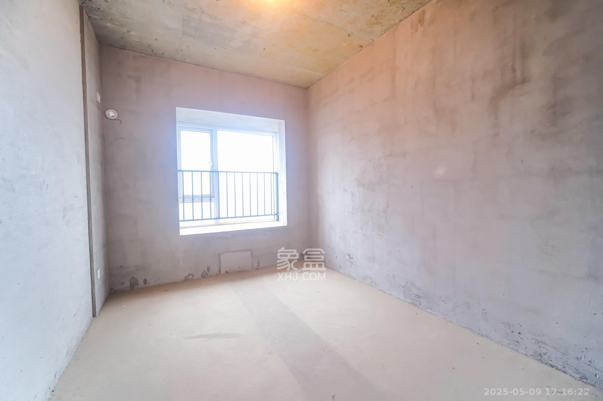 荣盛花语城 3室2厅1卫 58.0万 荣盛花语城 3室2厅1卫 58.0万卧室