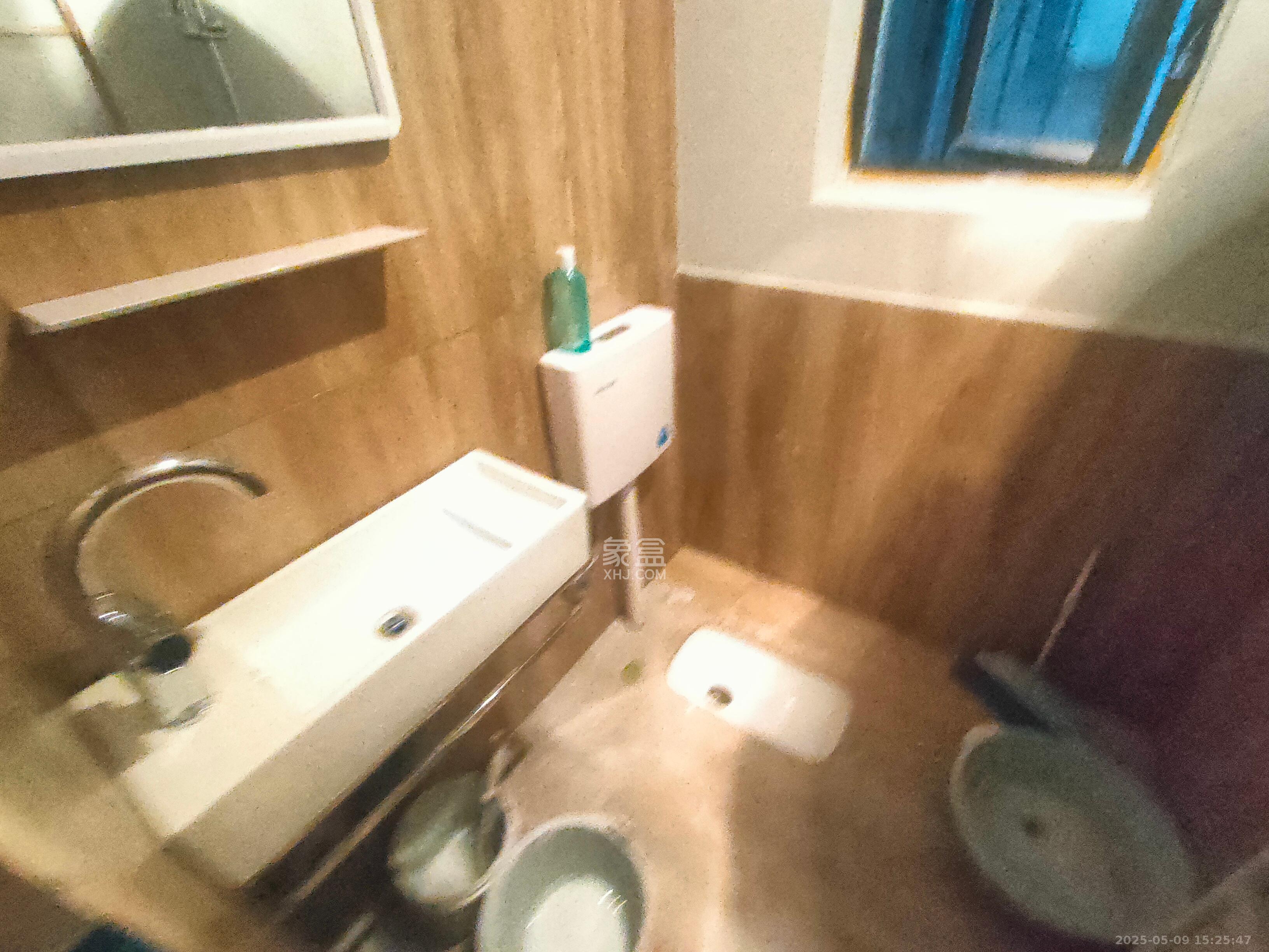 杏林小区 2室1厅1卫 2100.0元/月 杏林小区 2室1厅1卫 2100.0元/月室内图