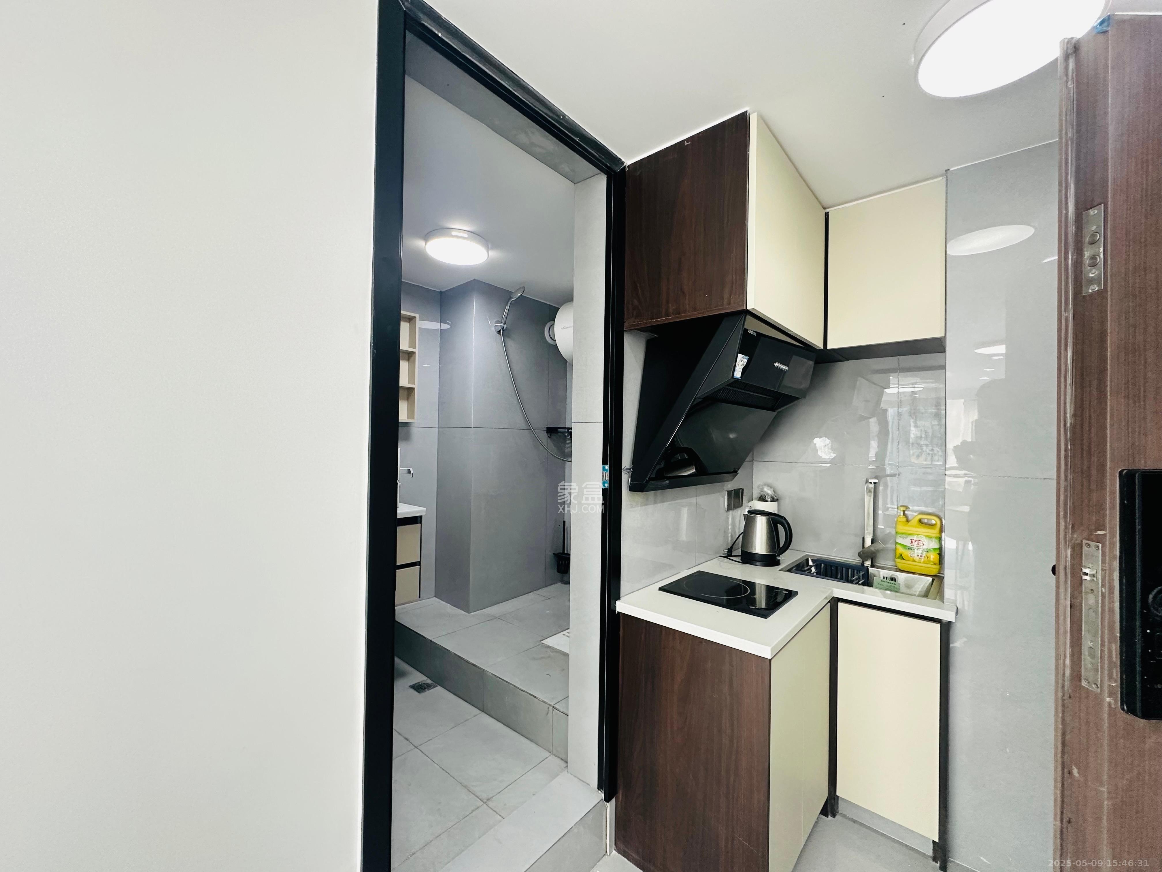 卓越中寰  2室1厅1卫    2600.0元/月 卓越中寰  2室1厅1卫    2600.0元/月室内图