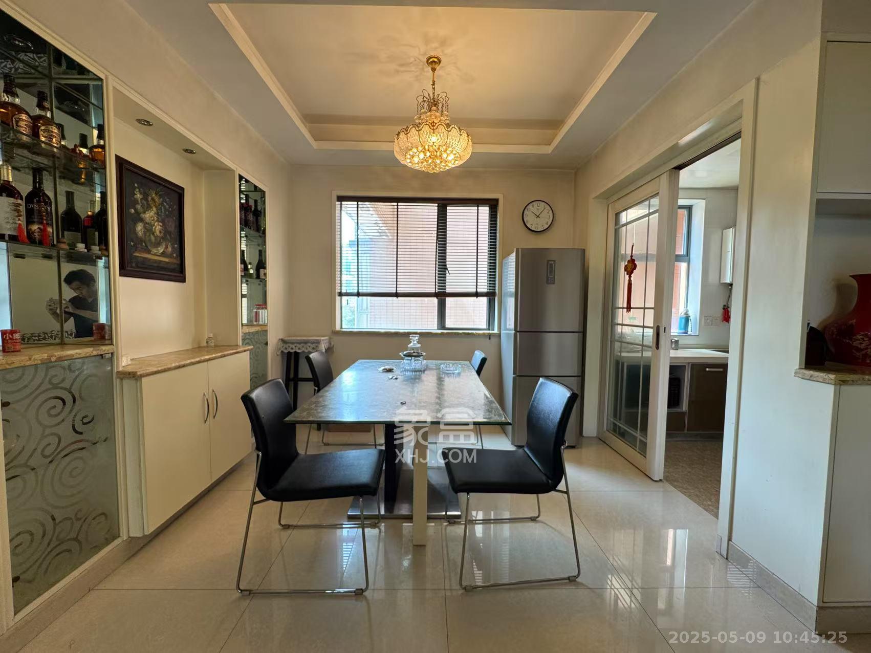 滨江君悦香邸  3室2厅2卫    3200.0元/月 滨江君悦香邸  3室2厅2卫    3200.0元/月室内图