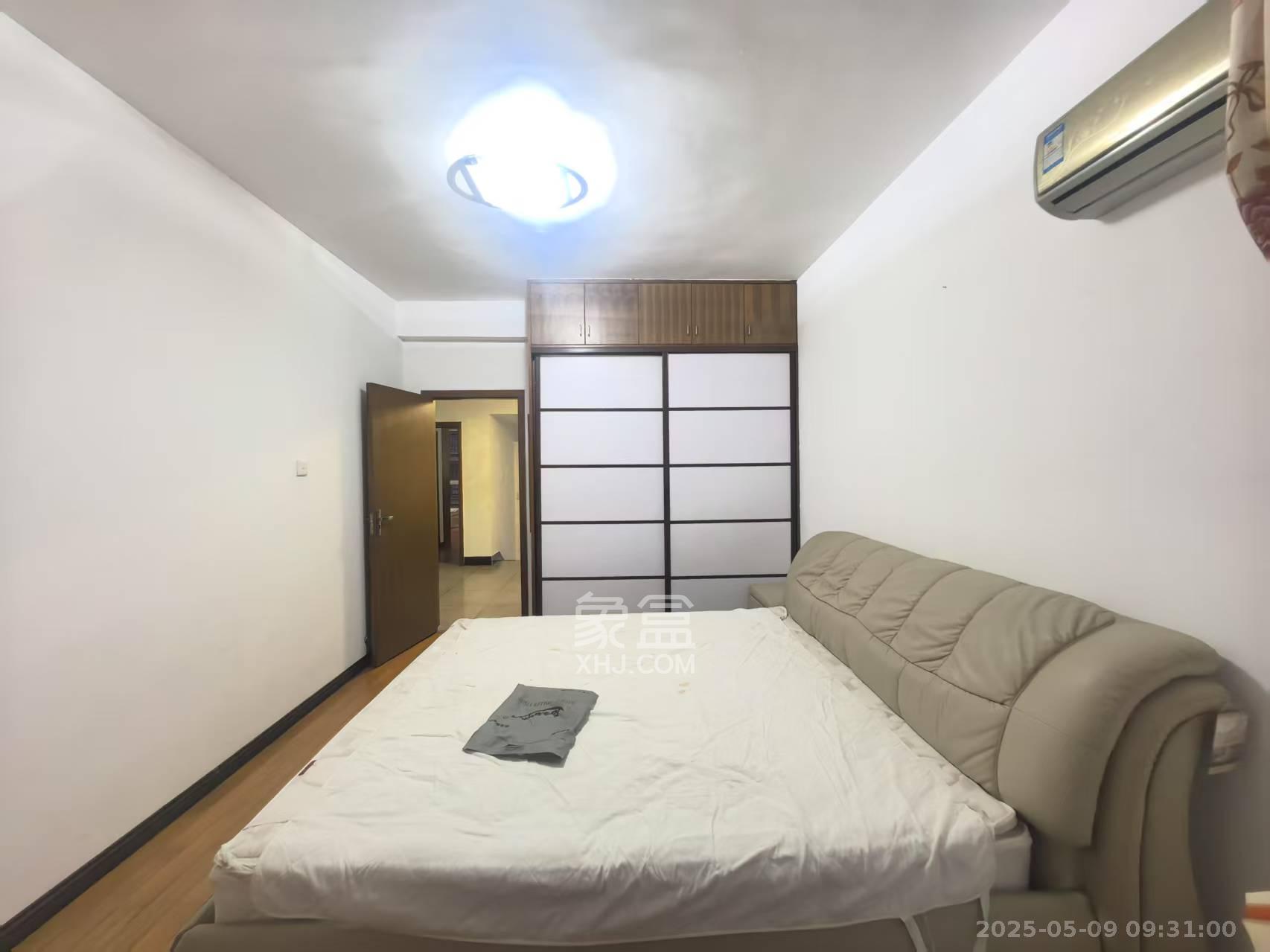 霞光山庄南苑  2室2厅1卫   1400.00元/月室内图