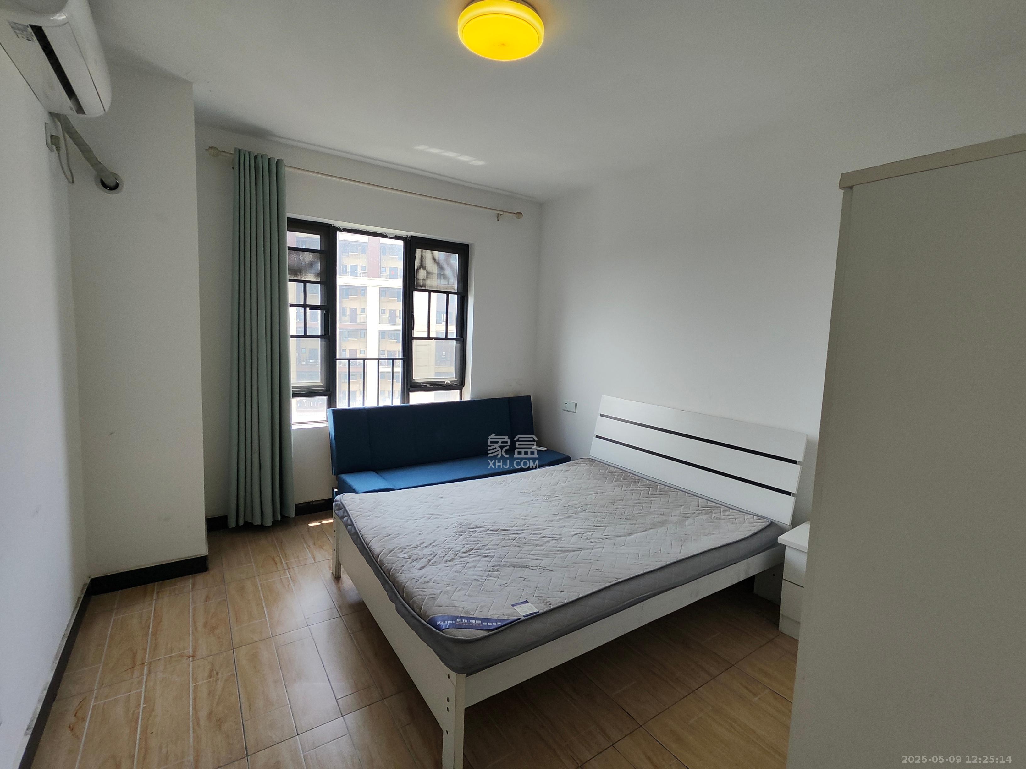 保利城(中航城国际社区、郡原美村) 3室2厅2卫 2200.0元/月 保利城(中航城国际社区、郡原美村) 3室2厅2卫 2200.0元/月室内图