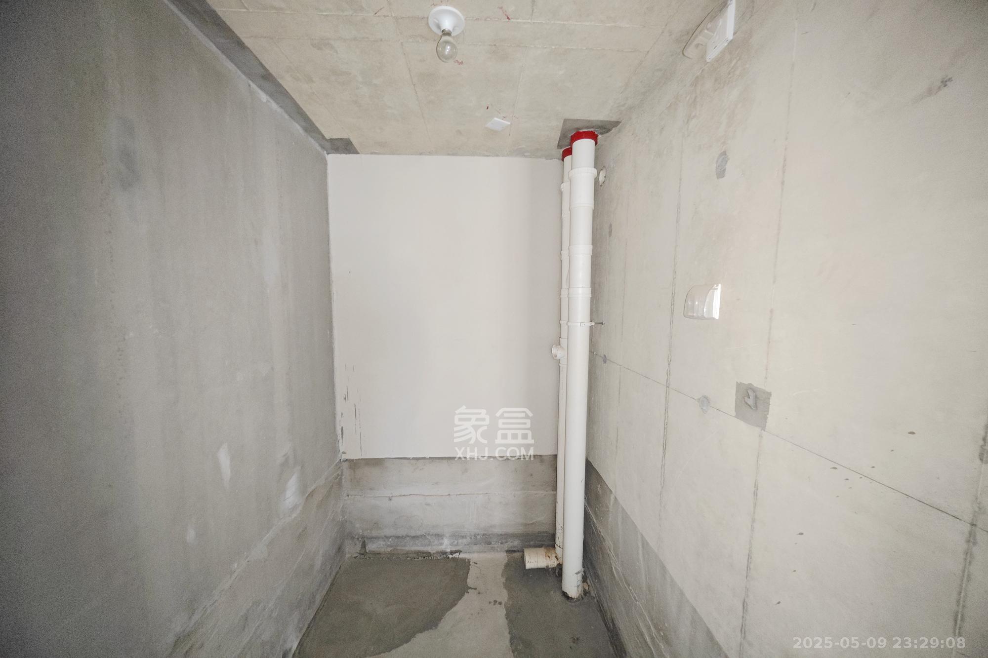 建发中央悦府  3室2厅2卫   145.00万其他