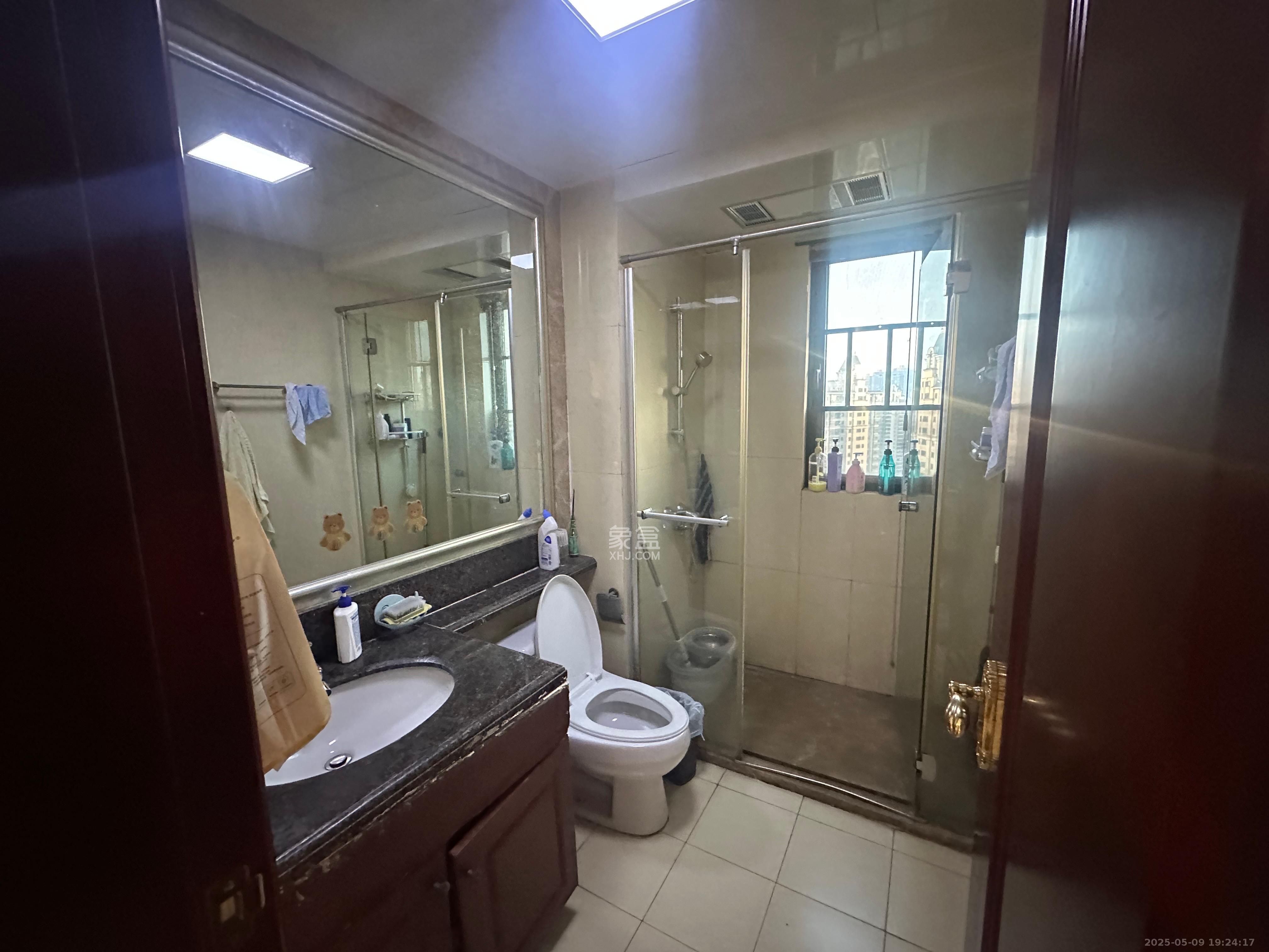 恒大雅苑 4室2厅2卫 3500.0元/月 恒大雅苑 4室2厅2卫 3500.0元/月室内图