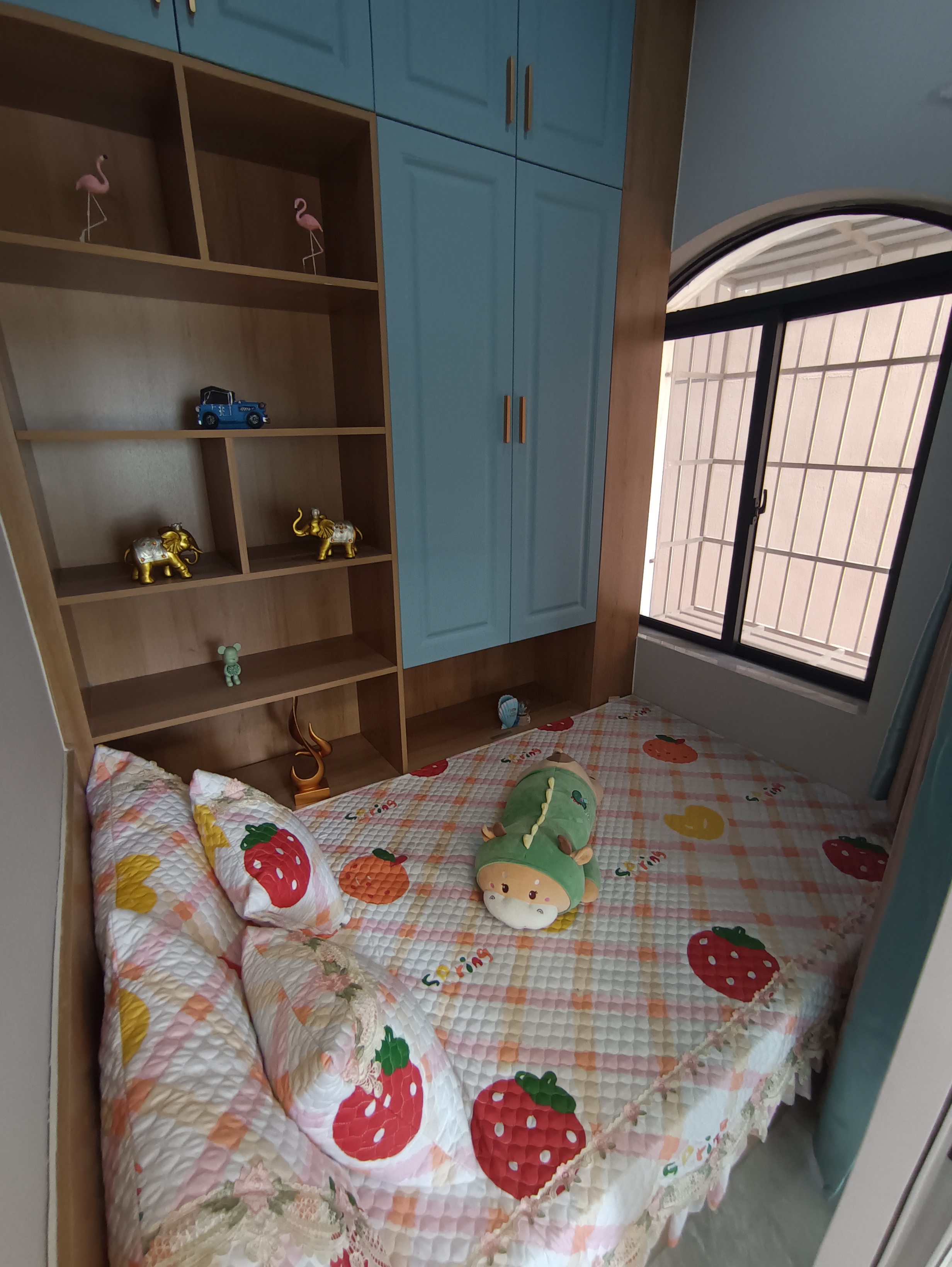 鸿昌盛大厦 2室2厅1卫 64.8万 鸿昌盛大厦 2室2厅1卫 64.8万客厅