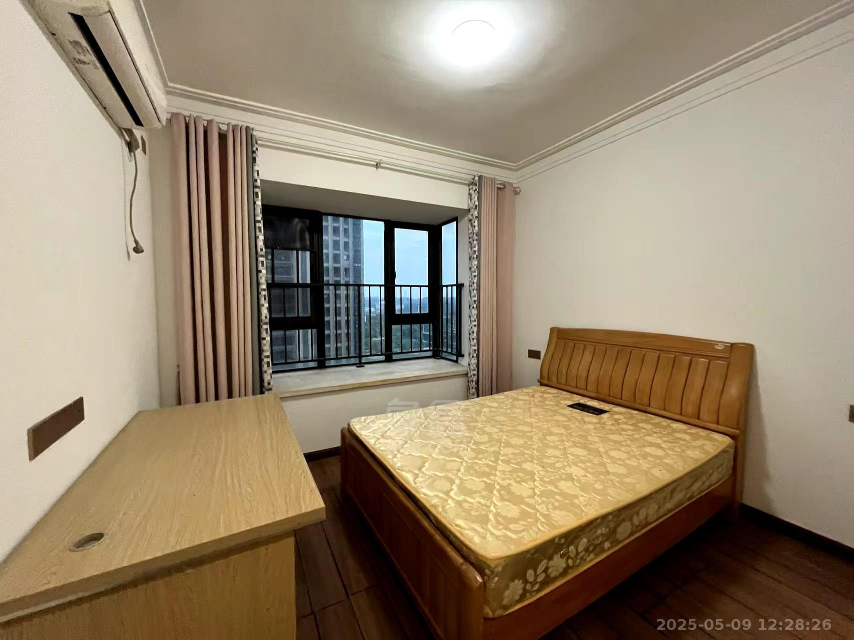 城际空间站 4室2厅2卫 1900.0元/月 城际空间站 4室2厅2卫 1900.0元/月室内图