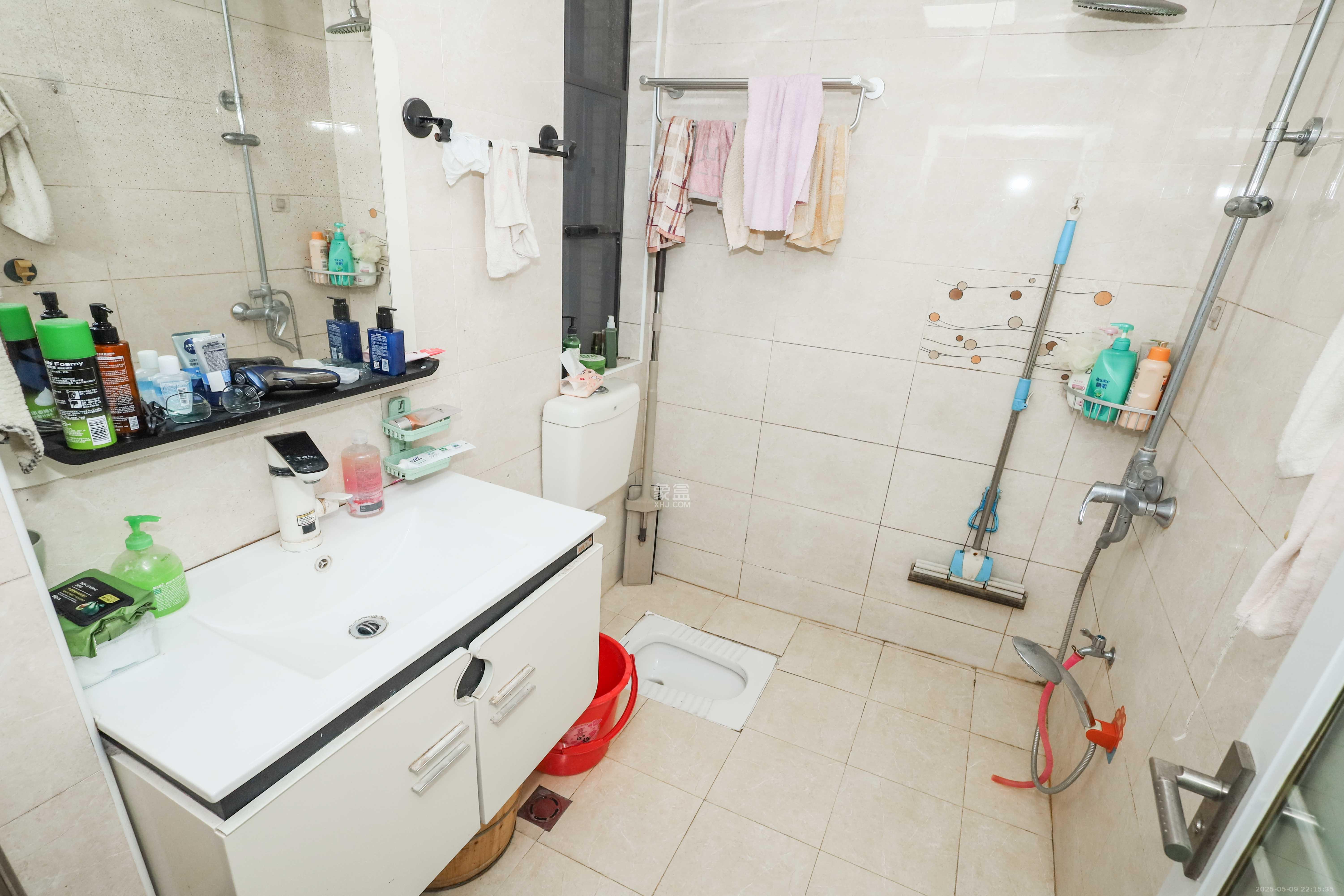 保利麓谷林语D区  3室2厅1卫    85.0万 保利麓谷林语D区  3室2厅1卫    85.0万卫生间