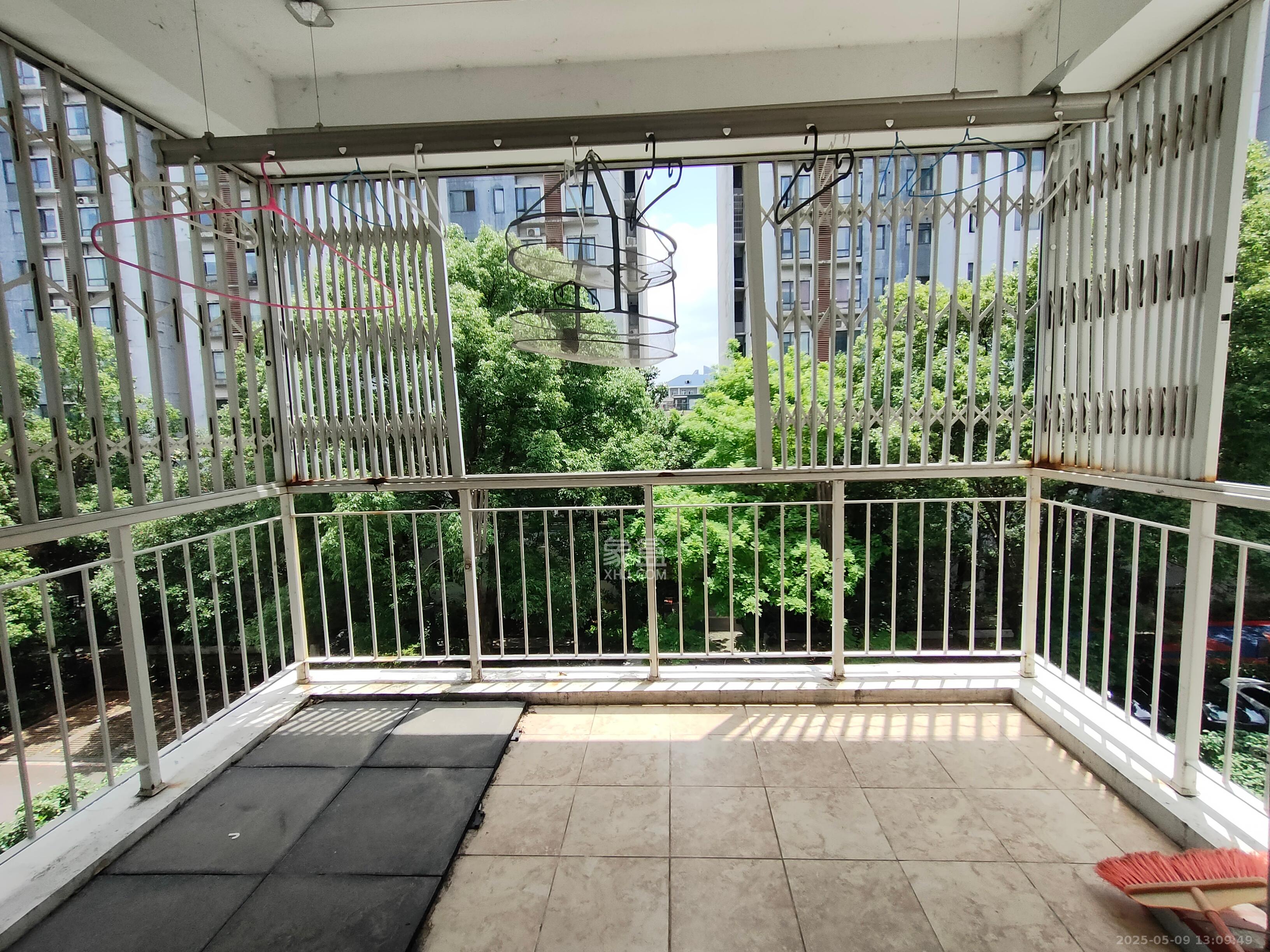 西街花园  3室2厅2卫   3000.00元/月室内图
