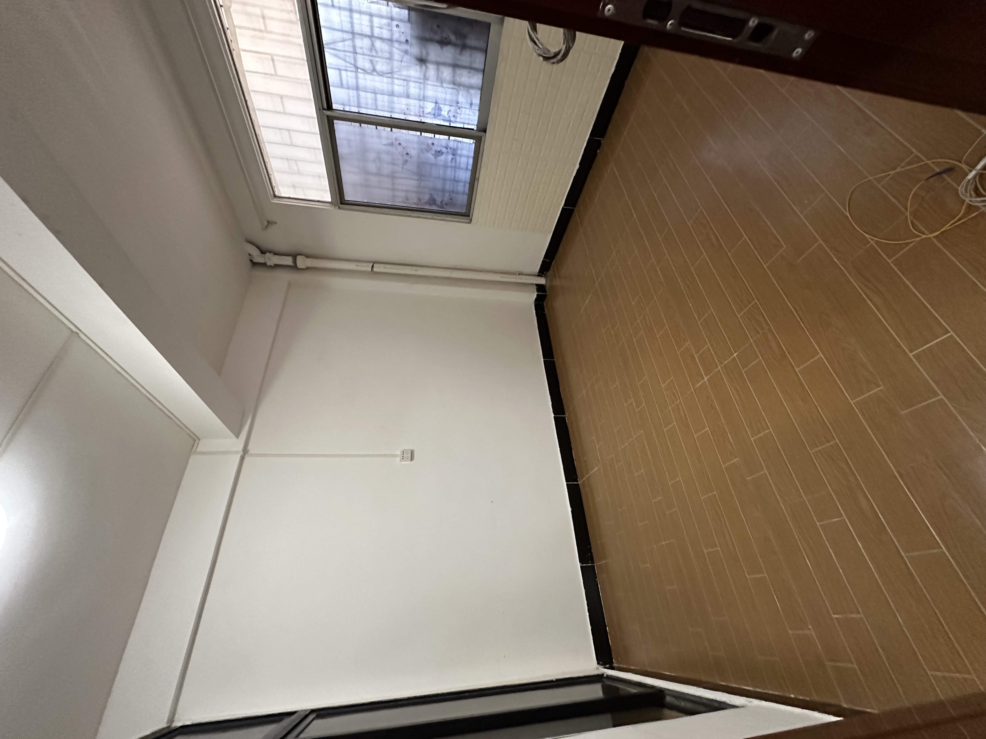 粮食宿舍(宗伯里17号)  3室2厅1卫    73.0万 粮食宿舍(宗伯里17号)  3室2厅1卫    73.0万客厅