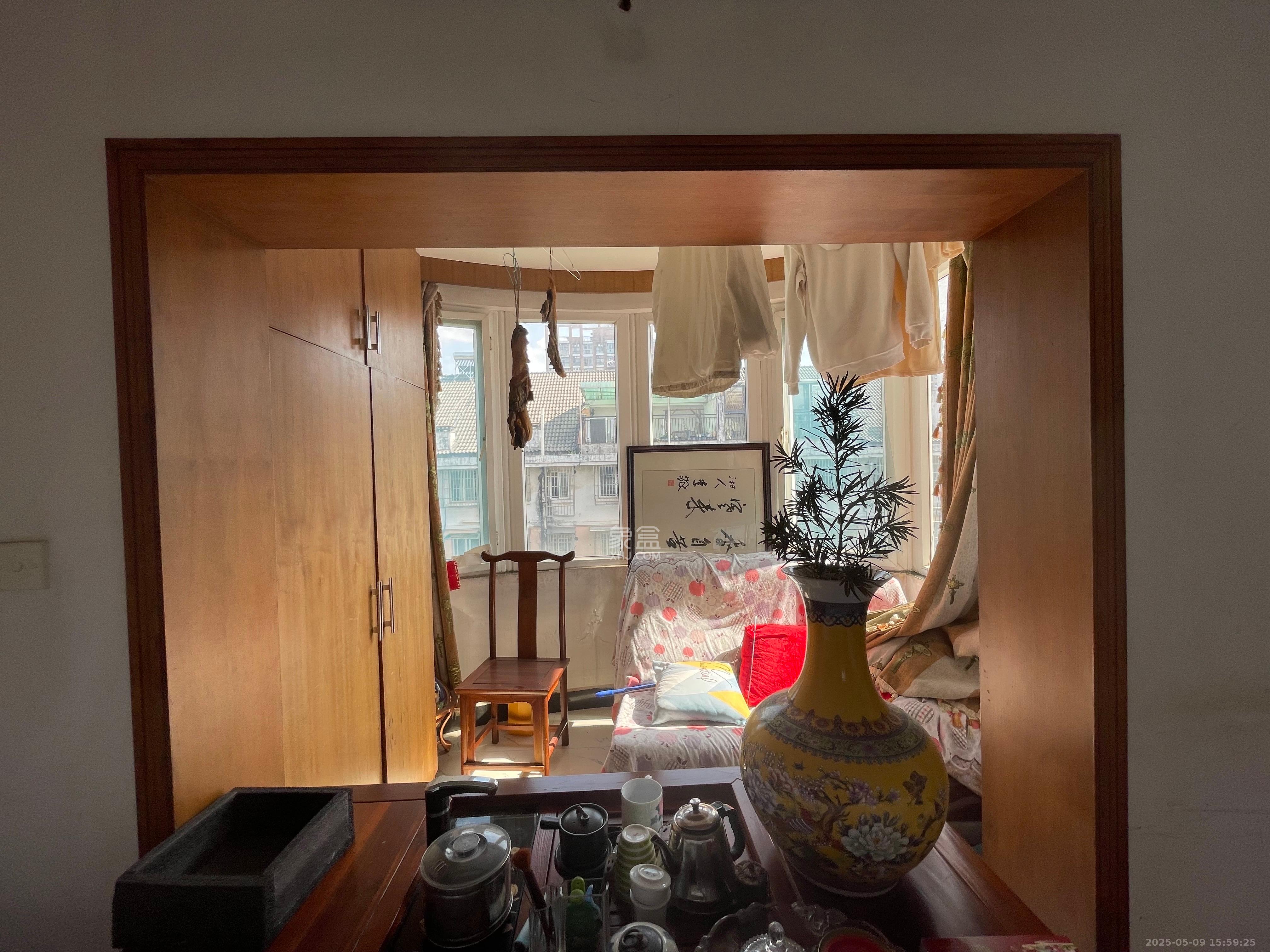 景湾小区（井湾小区）  4室2厅2卫   1800.00元/月室内图