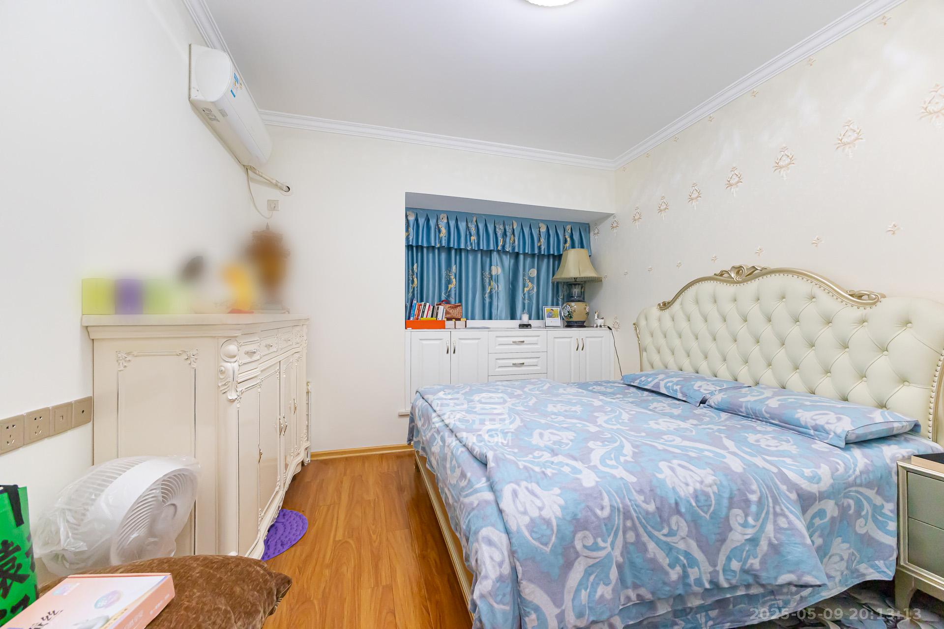 勤诚达新界 3室2厅1卫 90.0万 勤诚达新界 3室2厅1卫 90.0万卧室