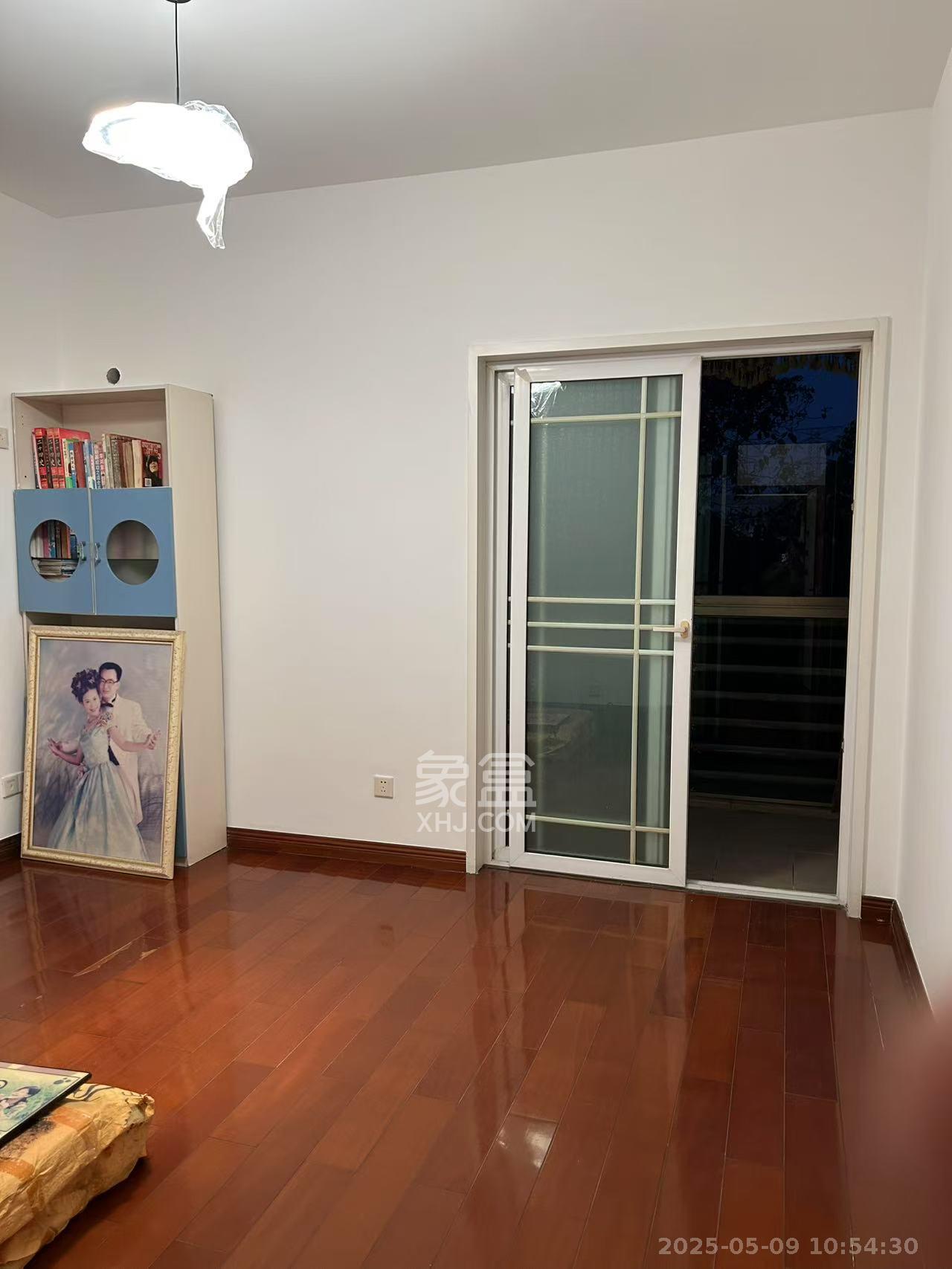 同升湖山庄 4室2厅2卫 2800.0元/月 同升湖山庄 4室2厅2卫 2800.0元/月室内图