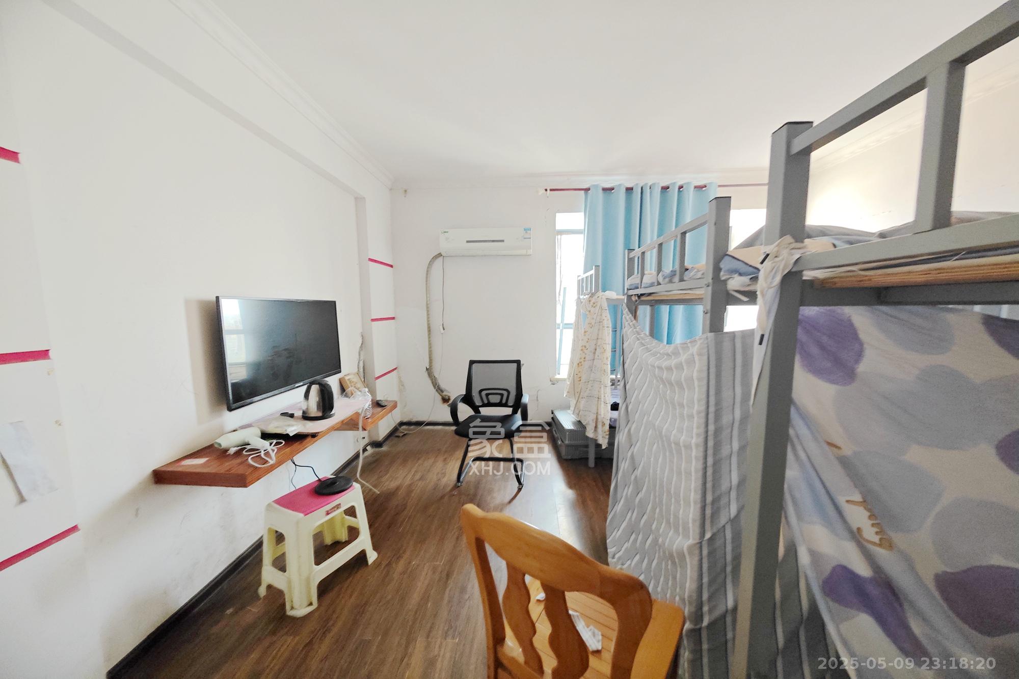 中江佳境天成  3室2厅2卫    93.8万 中江佳境天成  3室2厅2卫    93.8万客厅