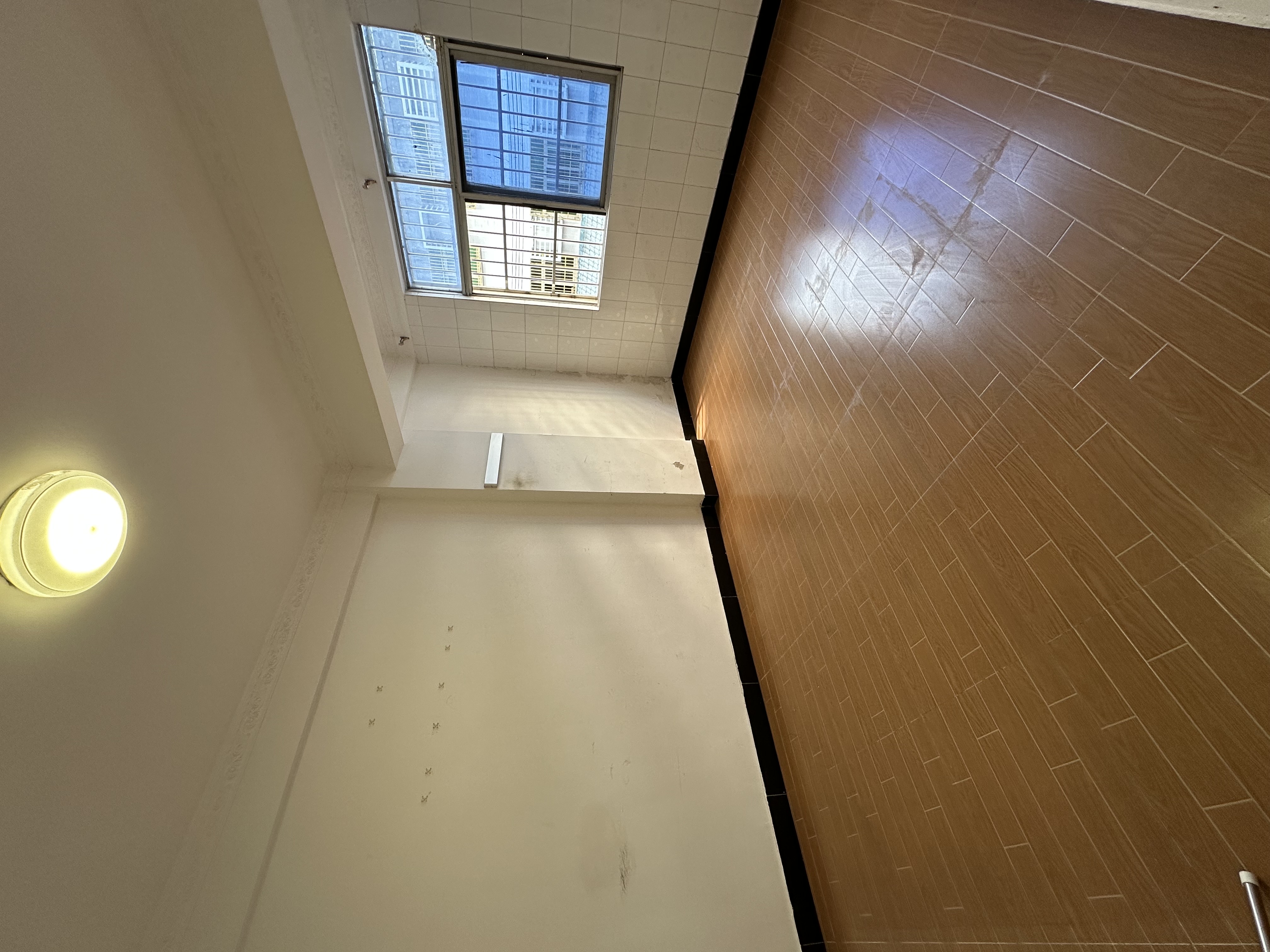 粮食宿舍(宗伯里17号)  3室2厅1卫    73.0万 粮食宿舍(宗伯里17号)  3室2厅1卫    73.0万客厅