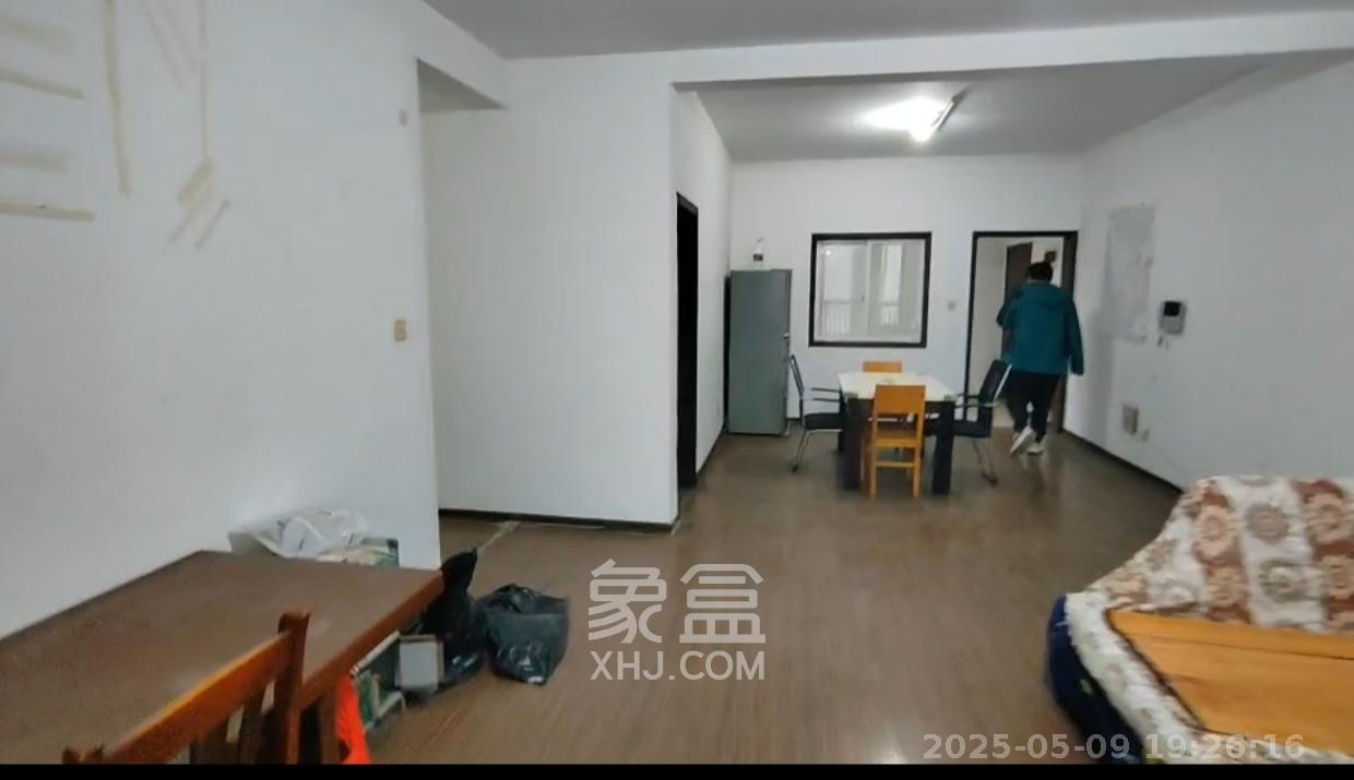 顺天黄金海岸  4室2厅1卫   2600.00元/月室内图