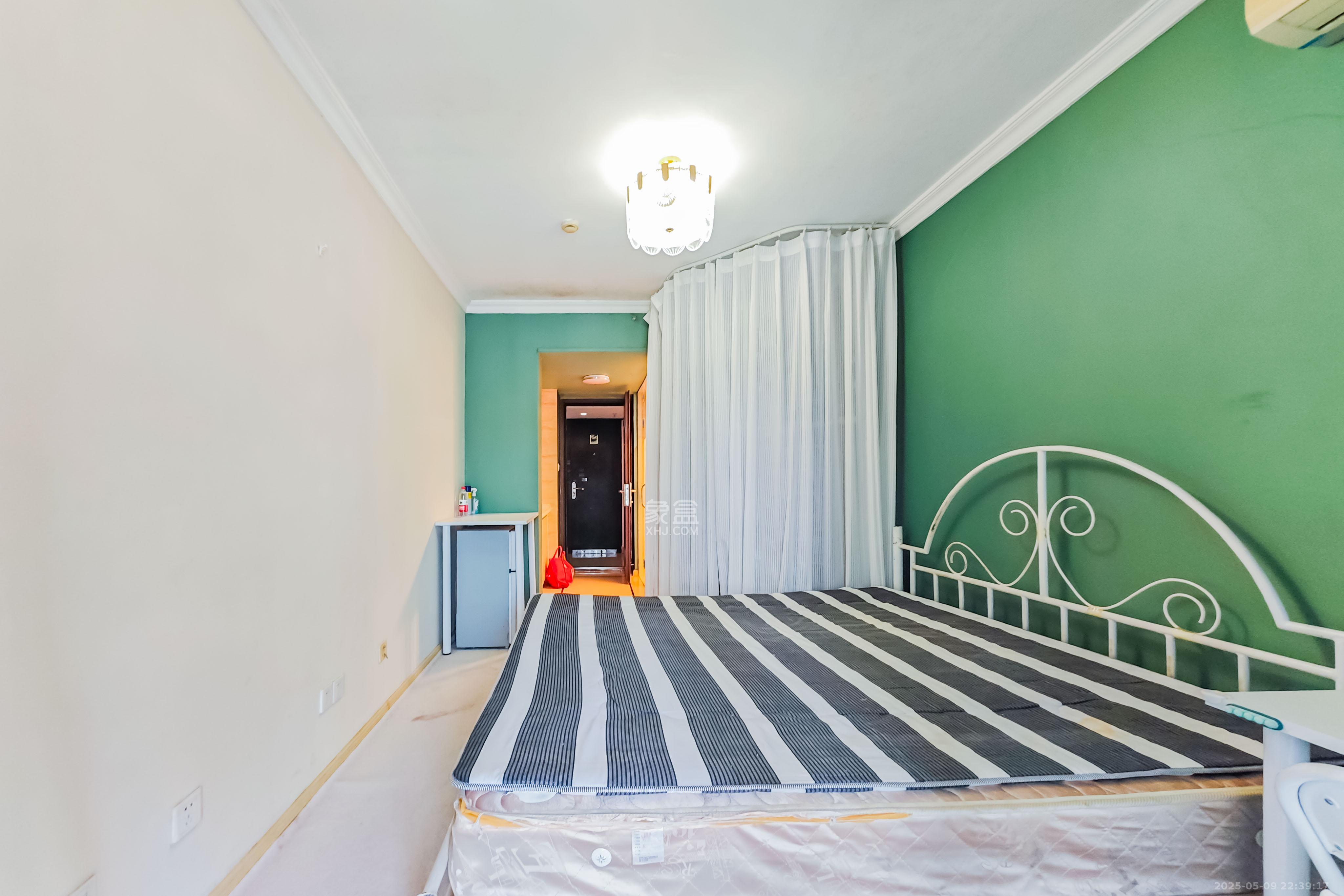 万科金域华府一期 1室0厅1卫 15.8万 万科金域华府一期 1室0厅1卫 15.8万卧室