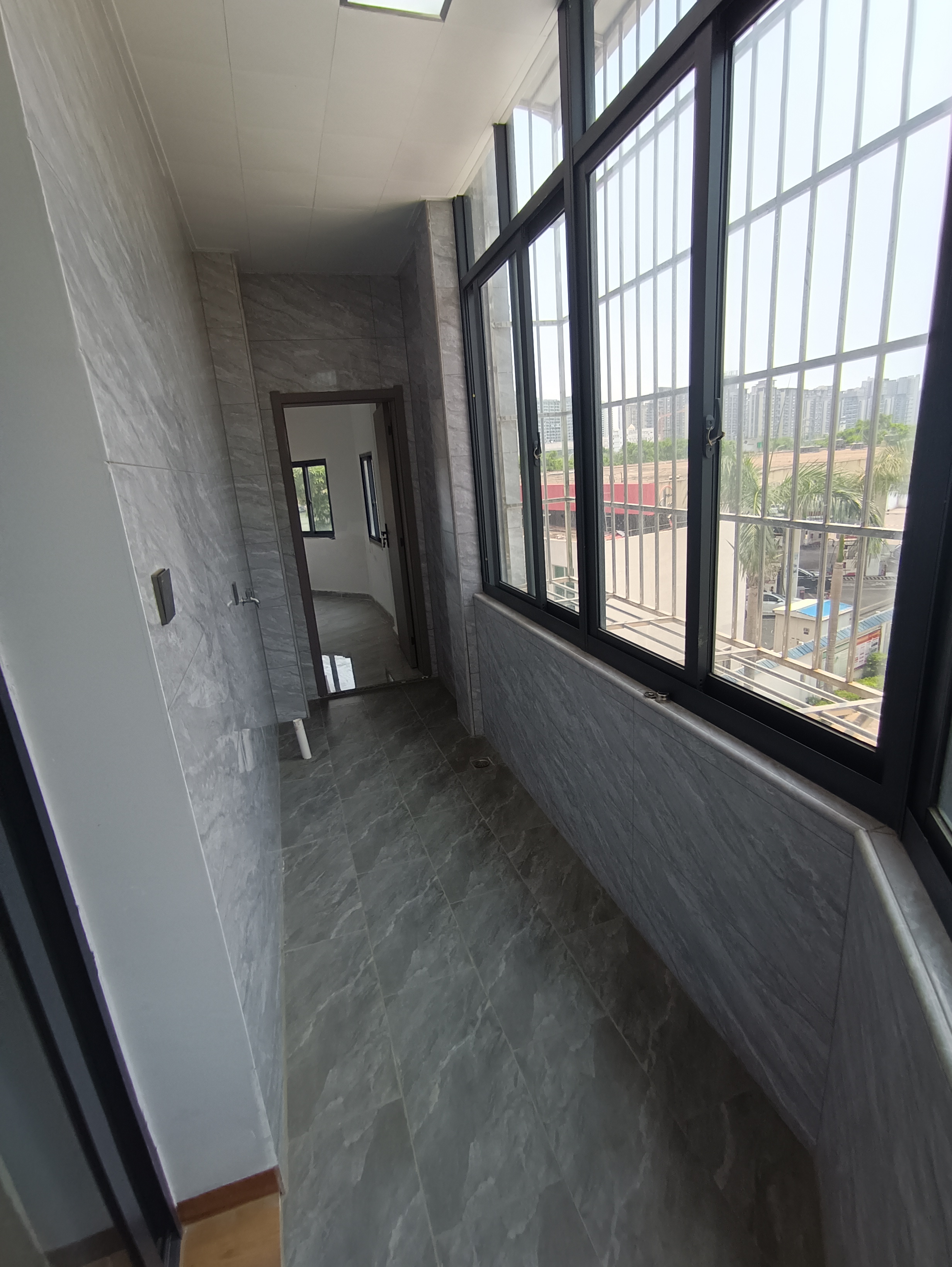 鸿昌盛大厦 2室2厅1卫 89.0万 鸿昌盛大厦 2室2厅1卫 89.0万客厅