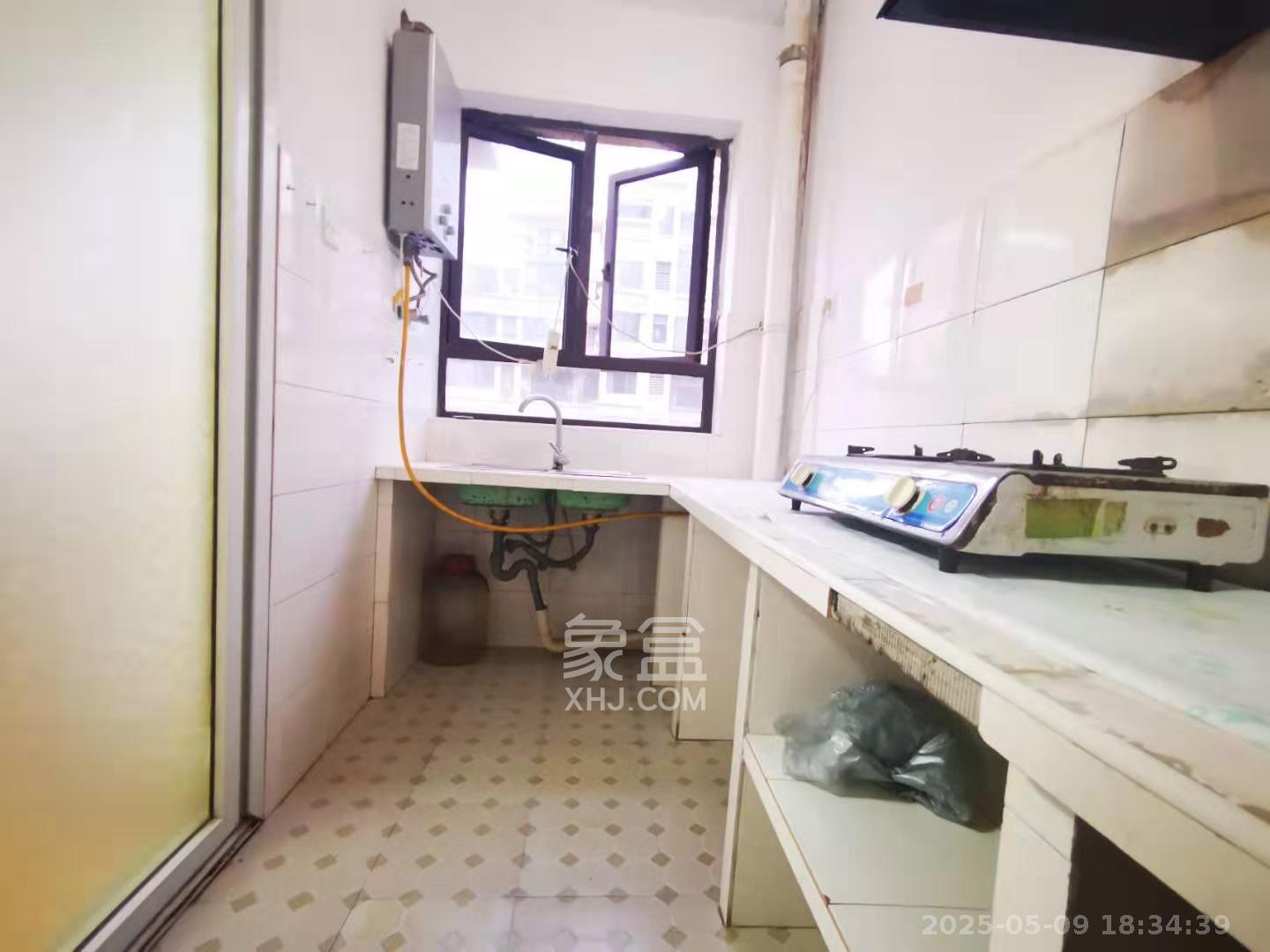 保利麓谷林语F区  3室2厅2卫   2600.00元/月室内图
