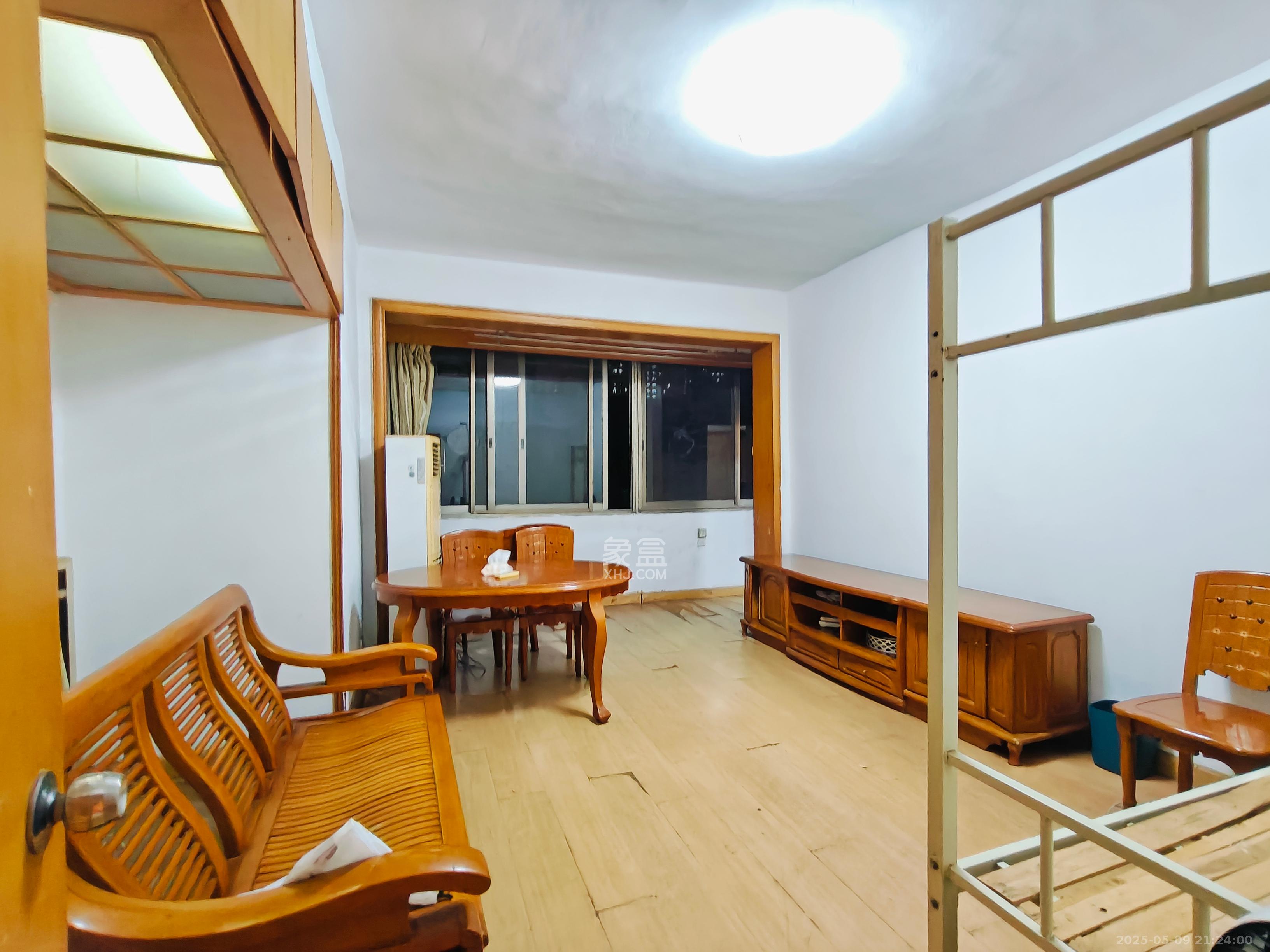 乔庄社区 2室1厅1卫 1600.0元/月 乔庄社区 2室1厅1卫 1600.0元/月室内图