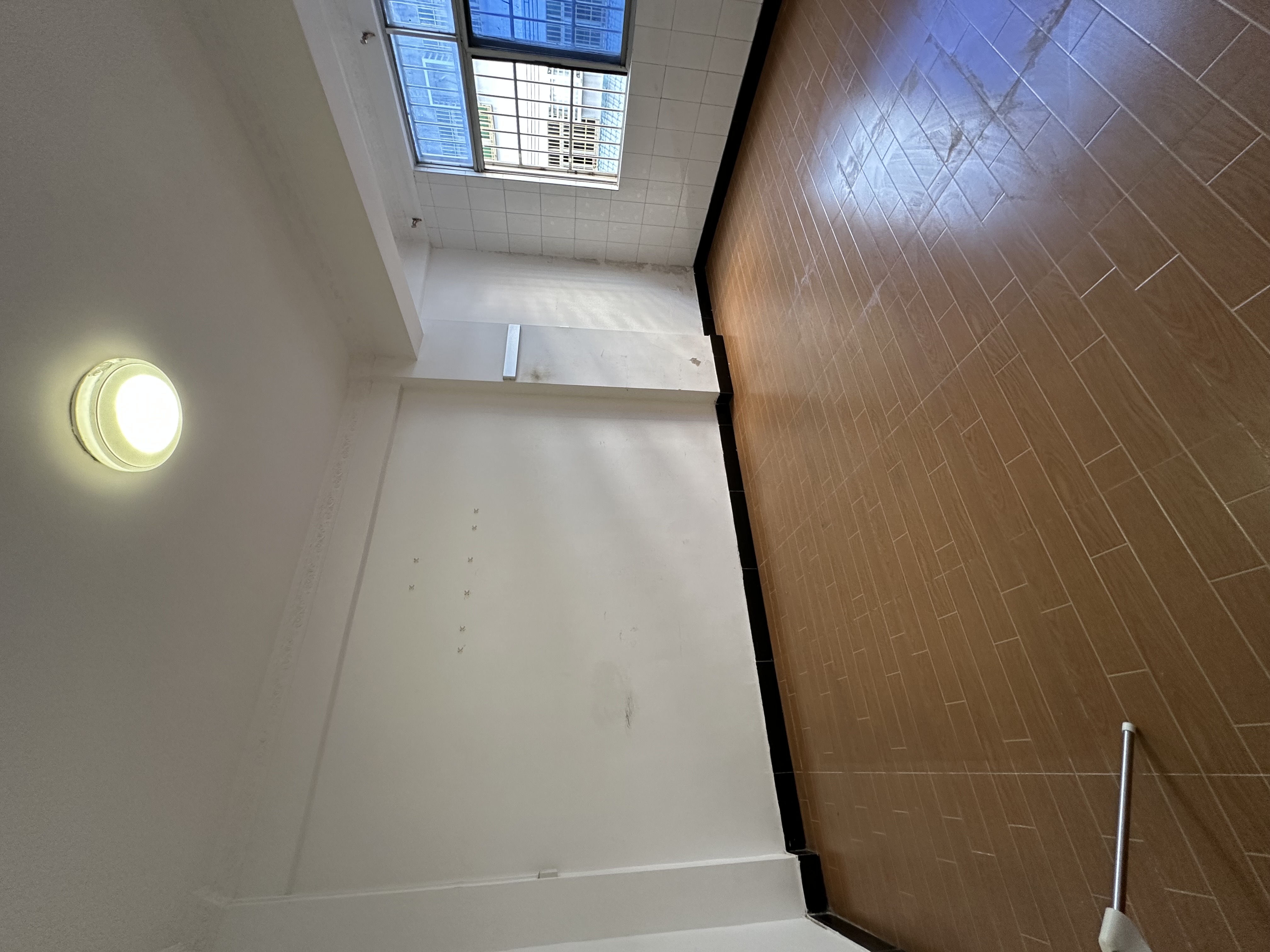 粮食宿舍(宗伯里17号)  3室2厅1卫    73.0万 粮食宿舍(宗伯里17号)  3室2厅1卫    73.0万客厅