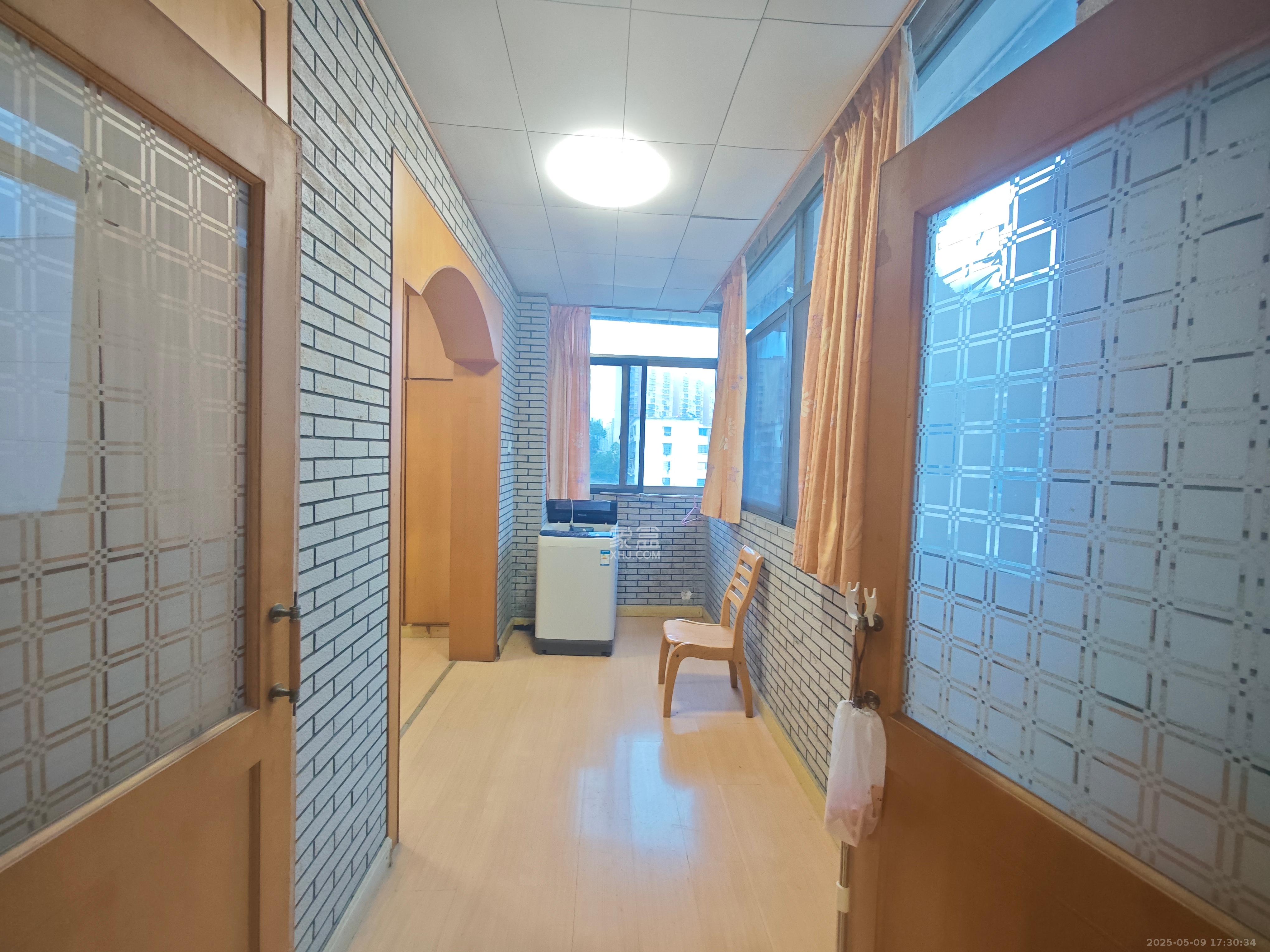 蚌塘小区  2室2厅1卫   1500.00元/月室内图