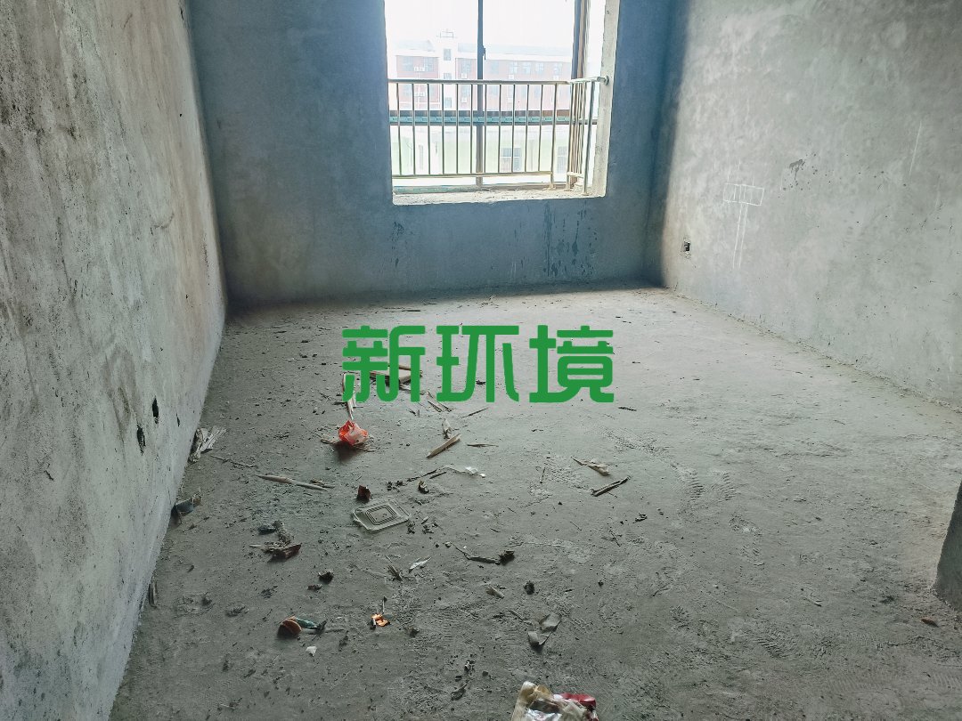 尚东御园  4室2厅2卫    66.8万客厅