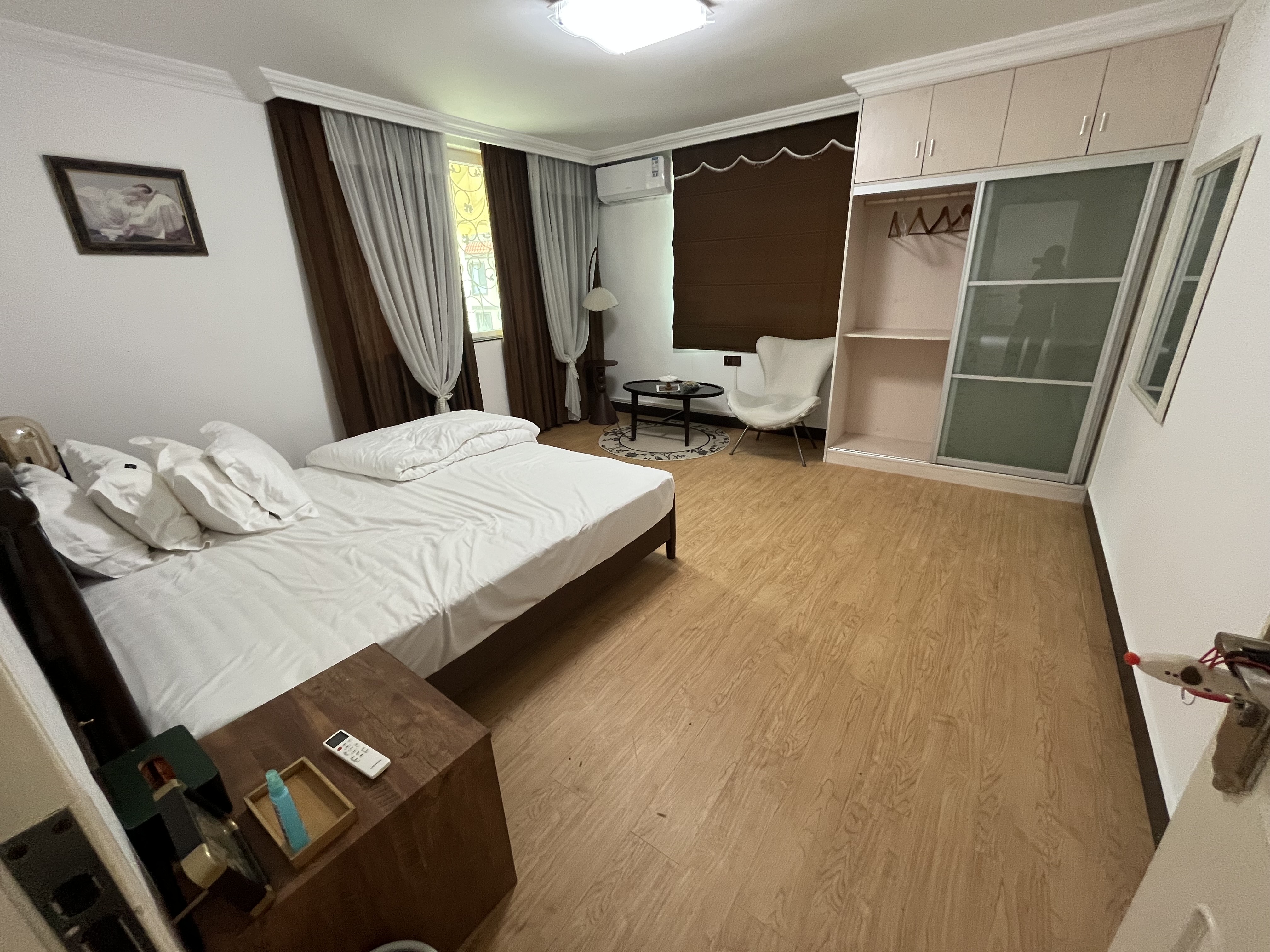 泉水山庄(别墅公寓区) 5室3厅6卫 25000.0元/月 泉水山庄(别墅公寓区) 5室3厅6卫 25000.0元/月室内图