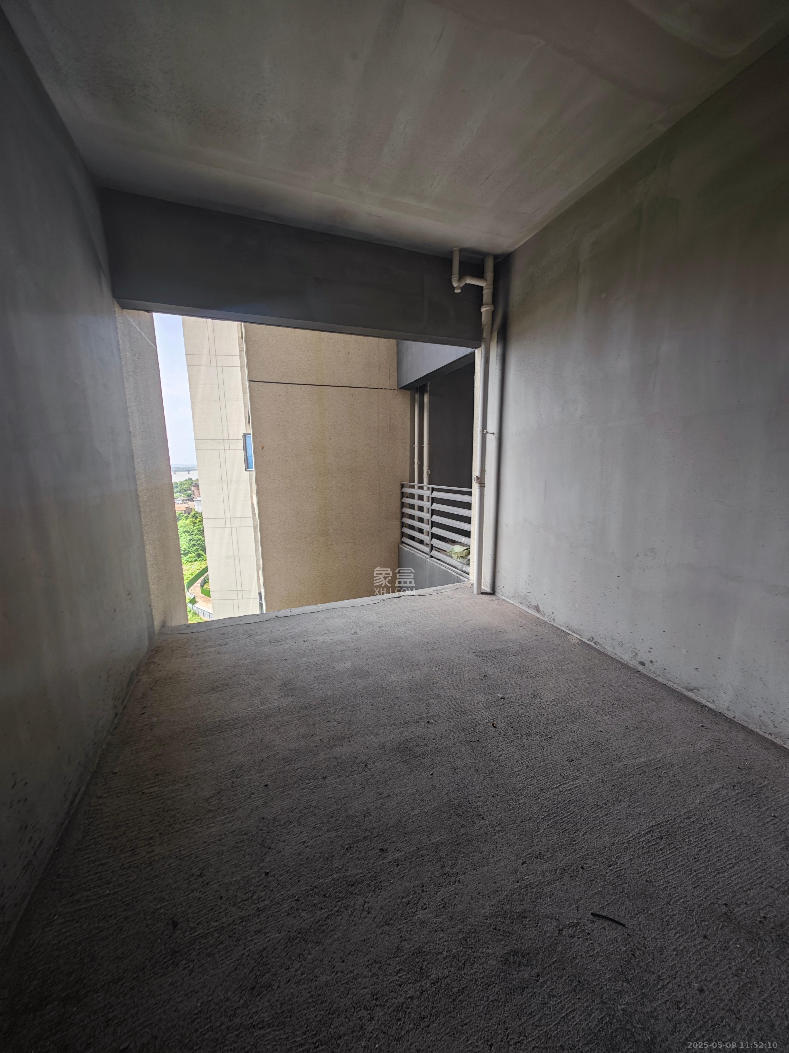 潭州壹号院  5室2厅2卫    69.3万 潭州壹号院  5室2厅2卫    69.3万客厅