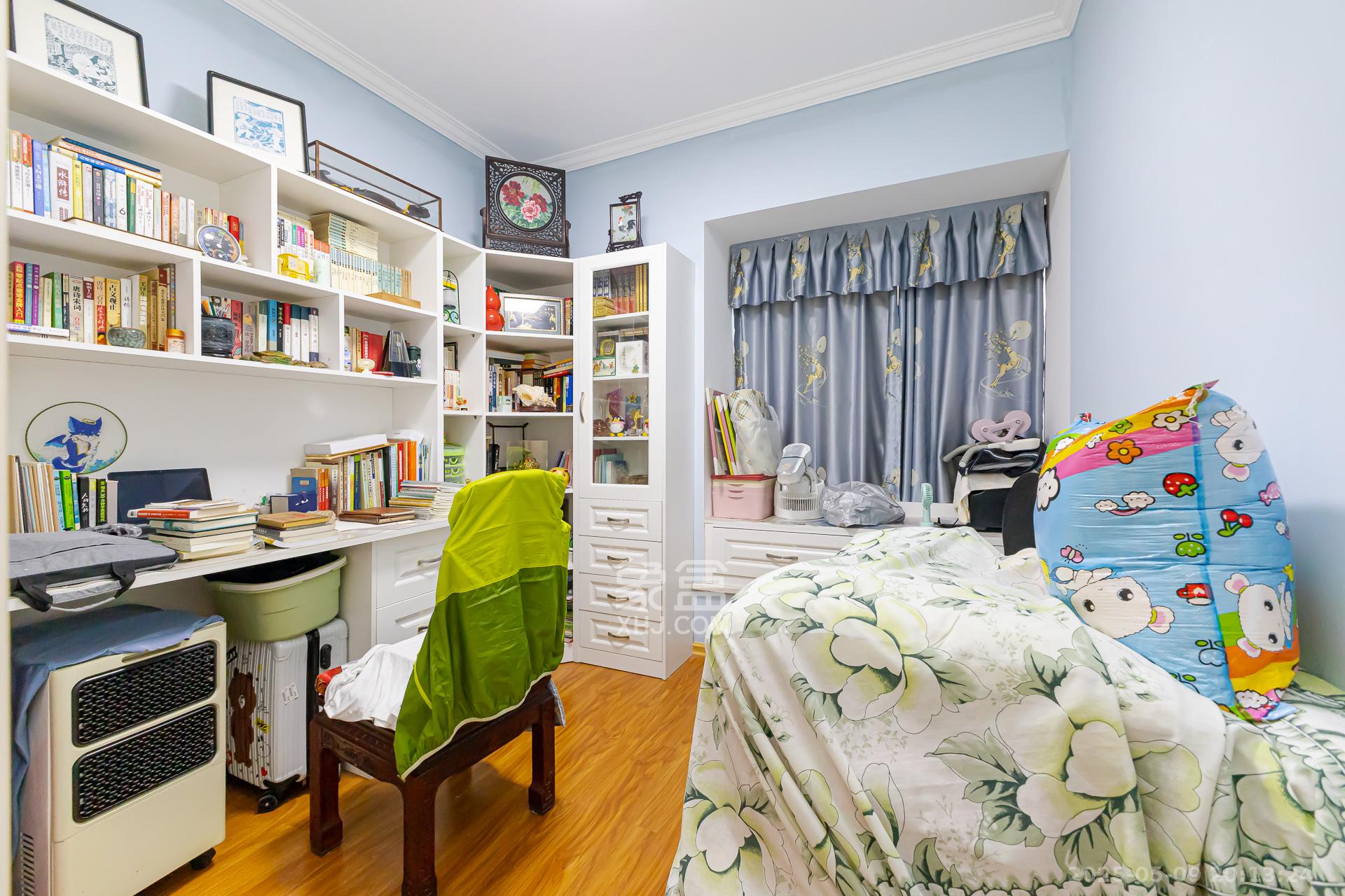 勤诚达新界 3室2厅1卫 90.0万 勤诚达新界 3室2厅1卫 90.0万卧室