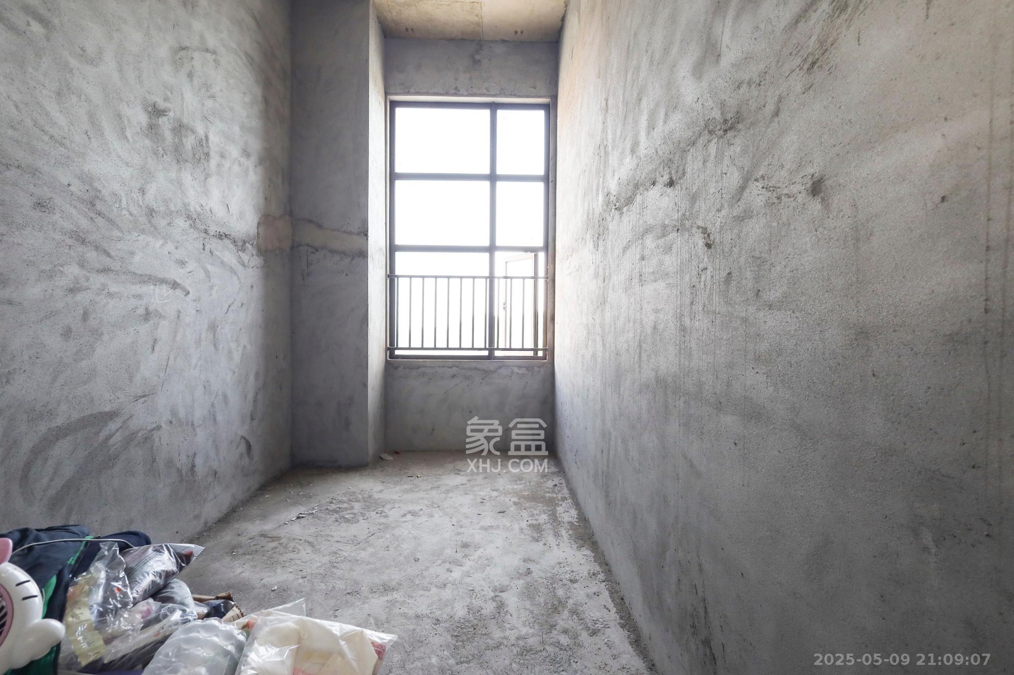 福晟钱隆国际(晟冉景苑) 2室1厅1卫 46.66万 福晟钱隆国际(晟冉景苑) 2室1厅1卫 46.66万卧室