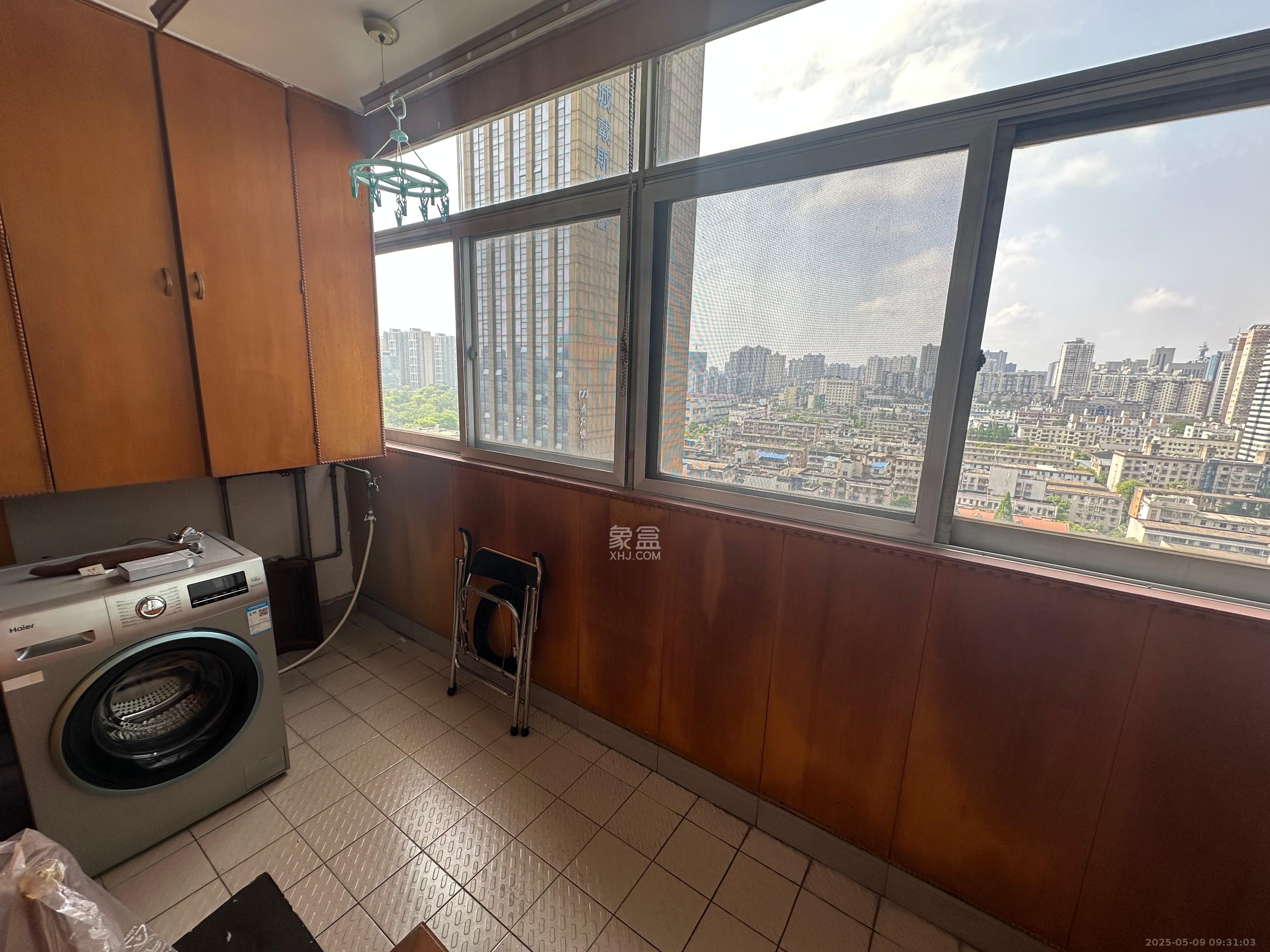 长铁高层  3室1厅1卫   2600.00元/月室内图