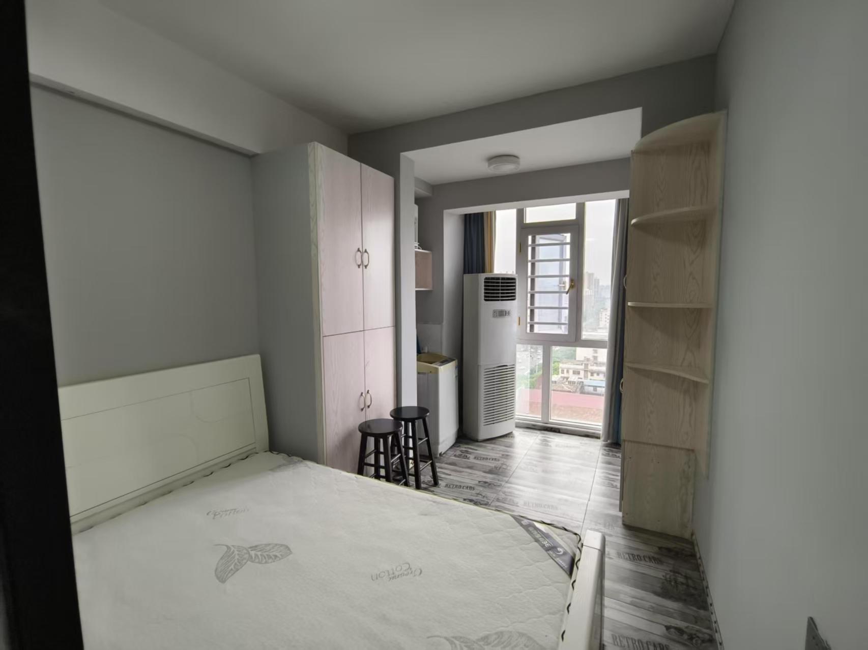 星海名都 1室0厅0卫 35.8万 星海名都 1室0厅0卫 35.8万客厅