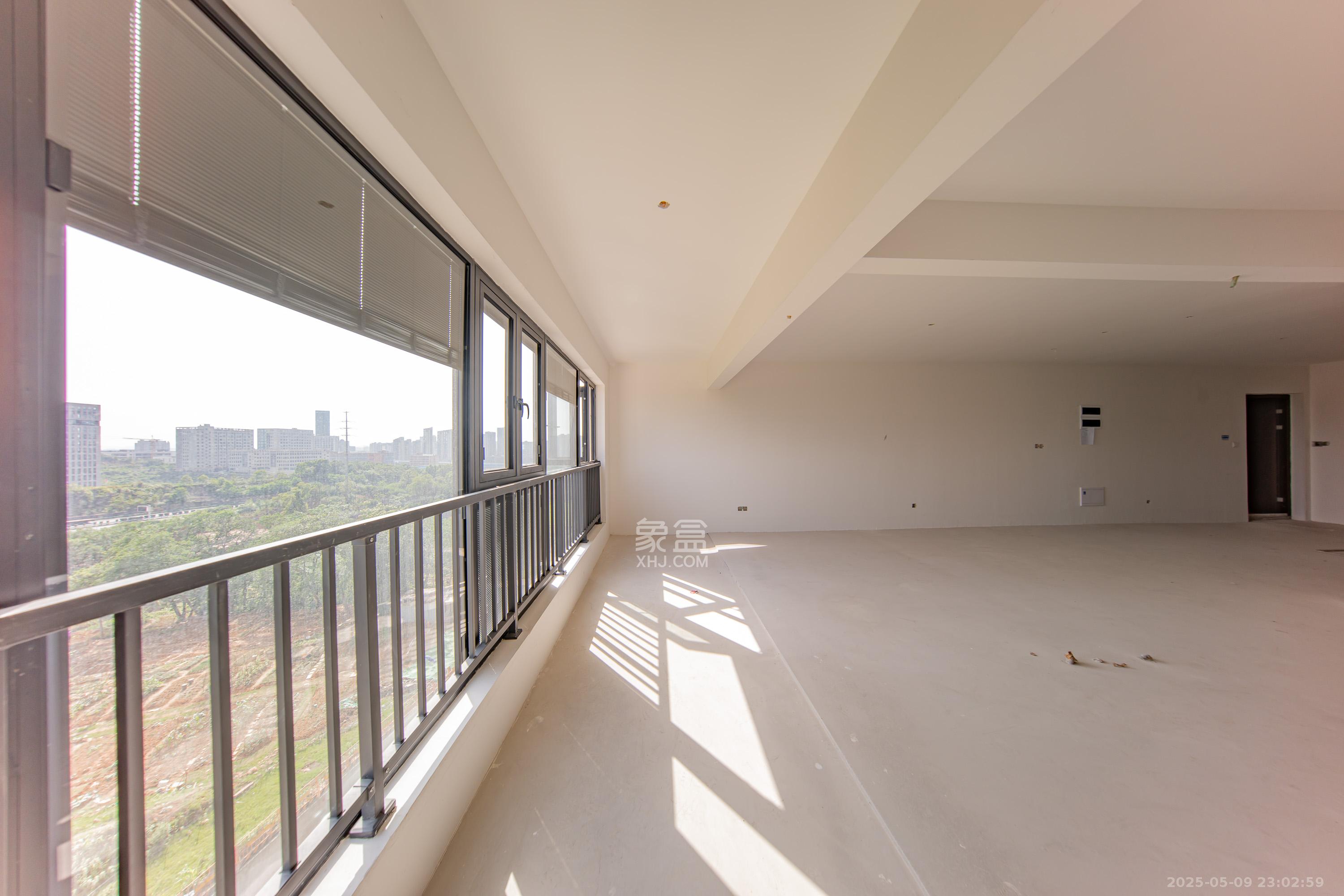 建投象山国际 4室2厅2卫 179.0万 建投象山国际 4室2厅2卫 179.0万阳台