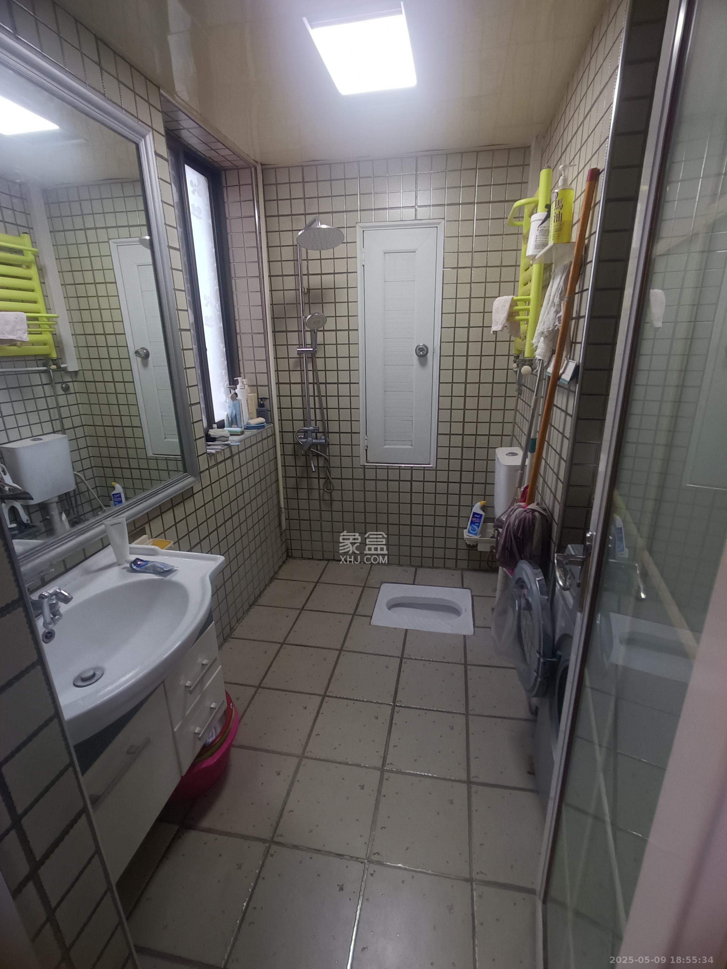 交通厅宿舍  4室1厅1卫    5600.0元/月 交通厅宿舍  4室1厅1卫    5600.0元/月室内图