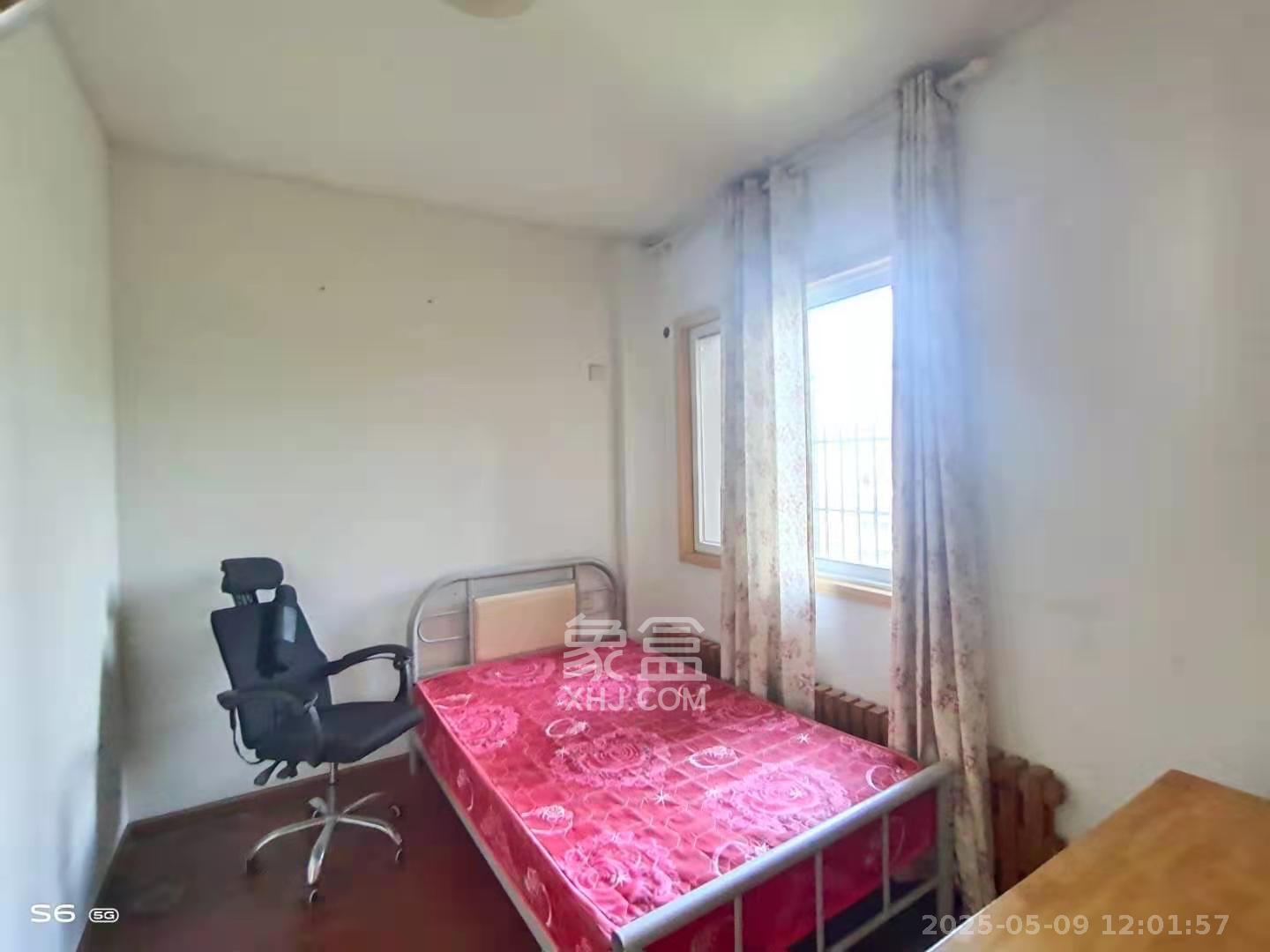 鄱阳小区  3室2厅1卫    1600.0元/月 鄱阳小区  3室2厅1卫    1600.0元/月室内图