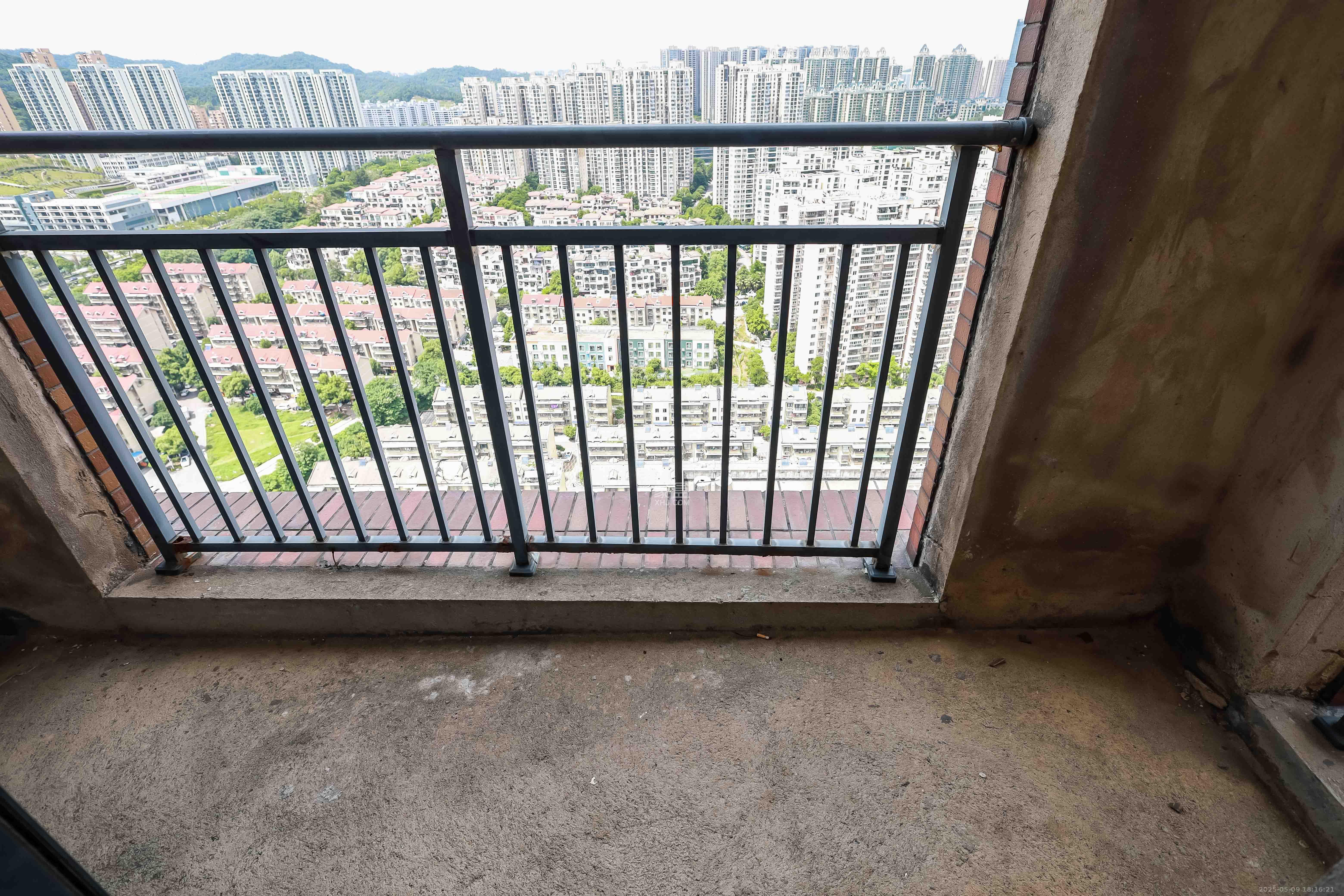 广泰锦苑  3室2厅1卫   71.00万阳台