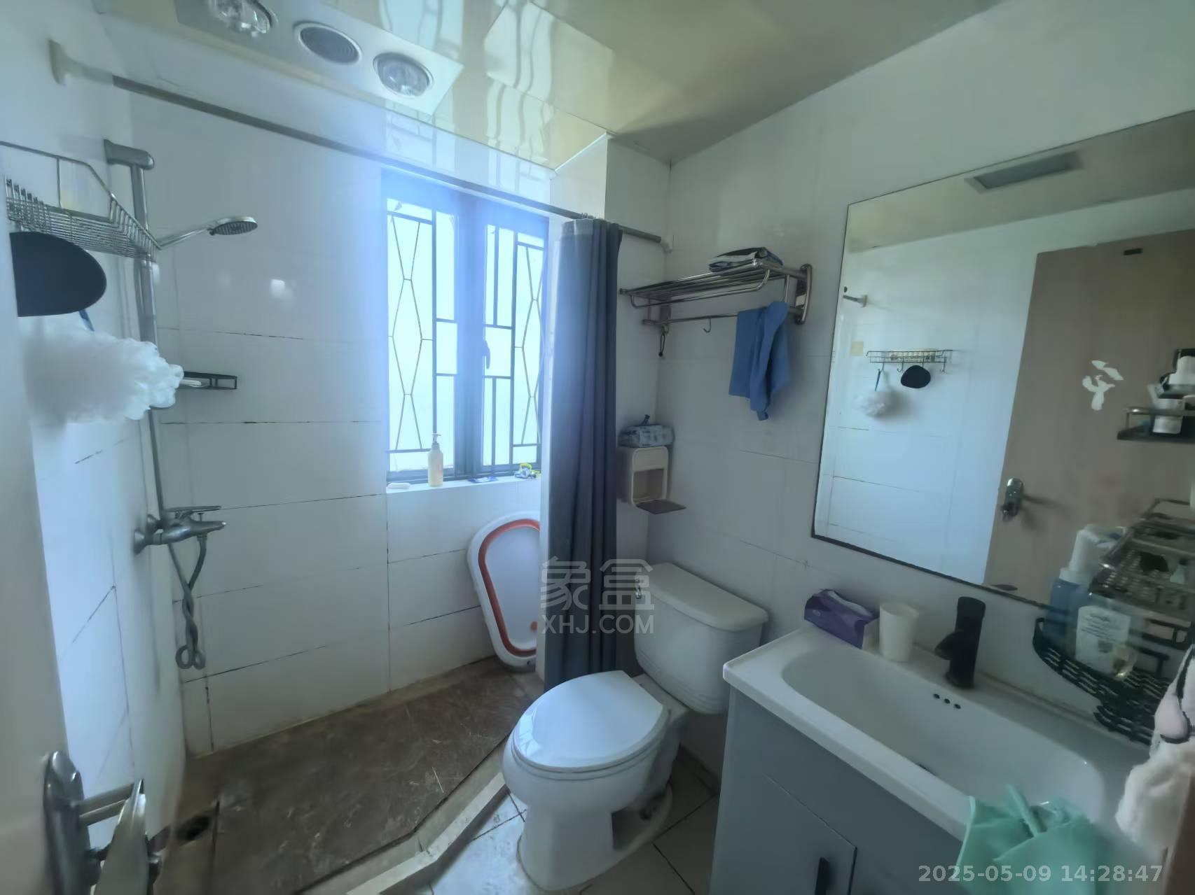 山水国际  2室2厅1卫    1600.0元/月 山水国际  2室2厅1卫    1600.0元/月室内图