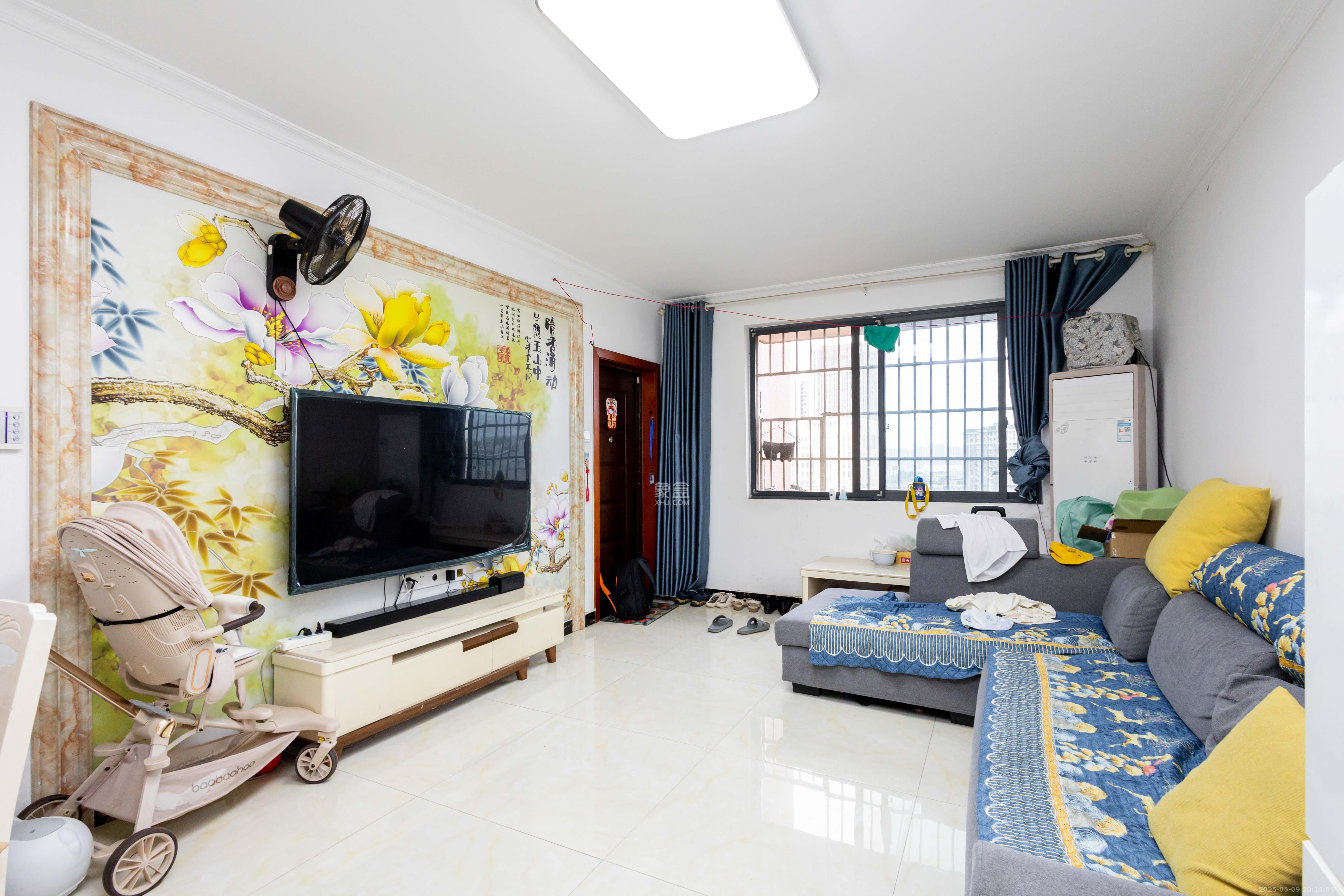 湘楚华庭 3室2厅1卫 58.0万 湘楚华庭 3室2厅1卫 58.0万客厅